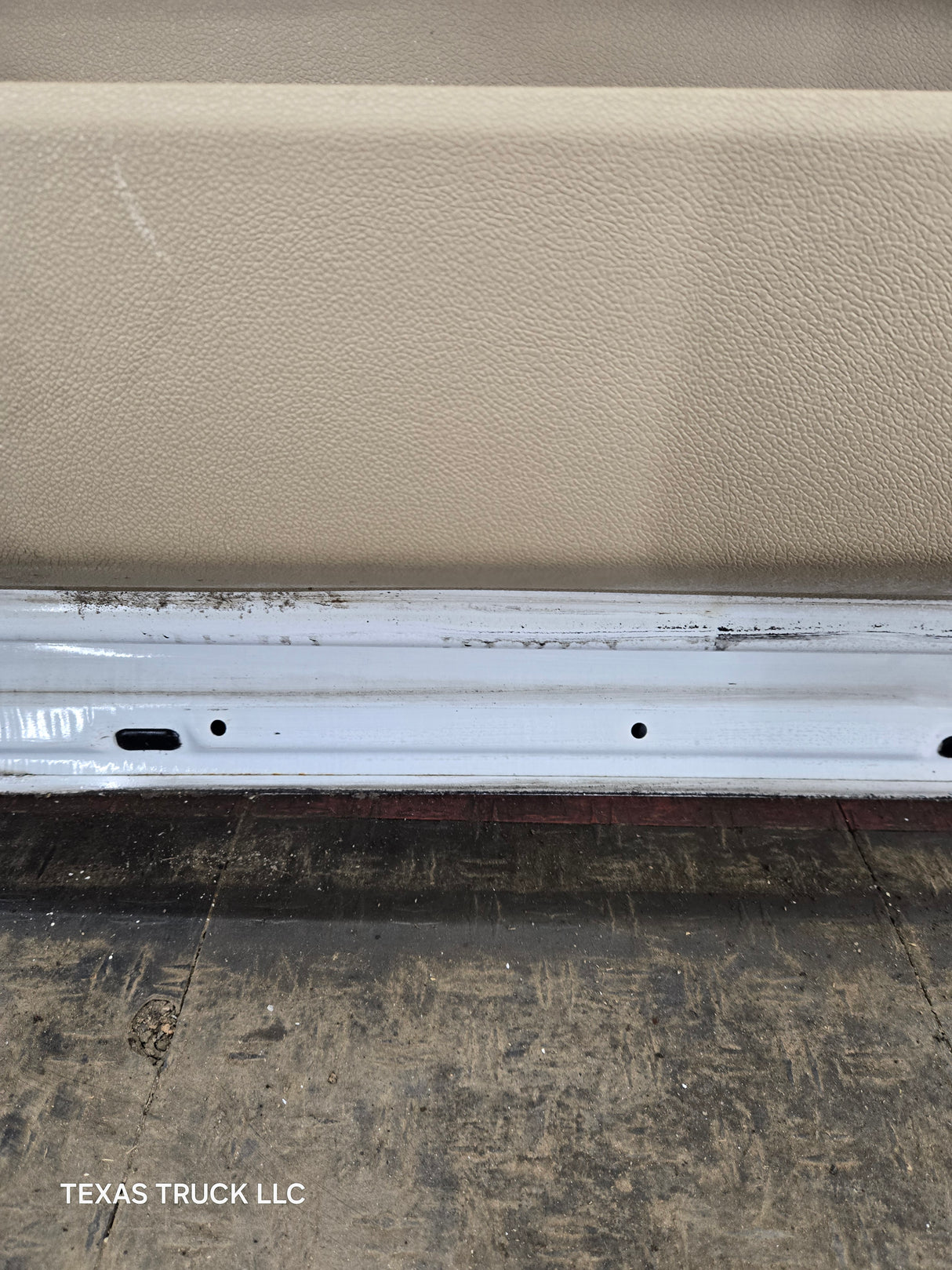 2007-2013 Chevrolet Silverado / GMC Sierra 1500 2500 3500 HD RH Front Passenger Side Door