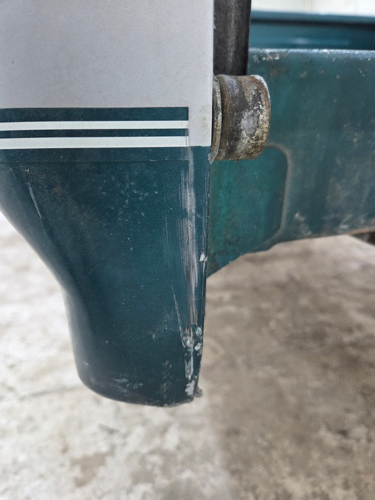 1987-1997 Ford F150 F250 F350 OBS 6' 9" Short Truck Bed