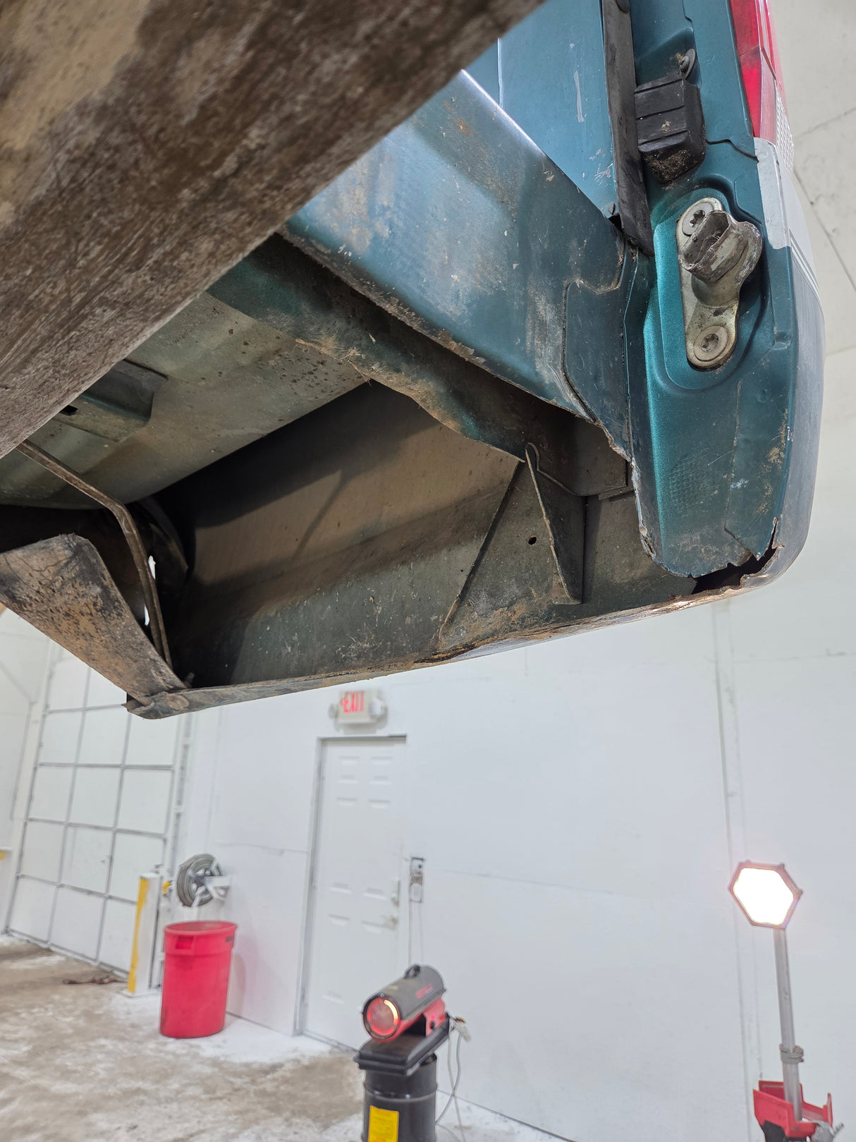 1987-1997 Ford F150 F250 F350 OBS 6' 9" Short Truck Bed