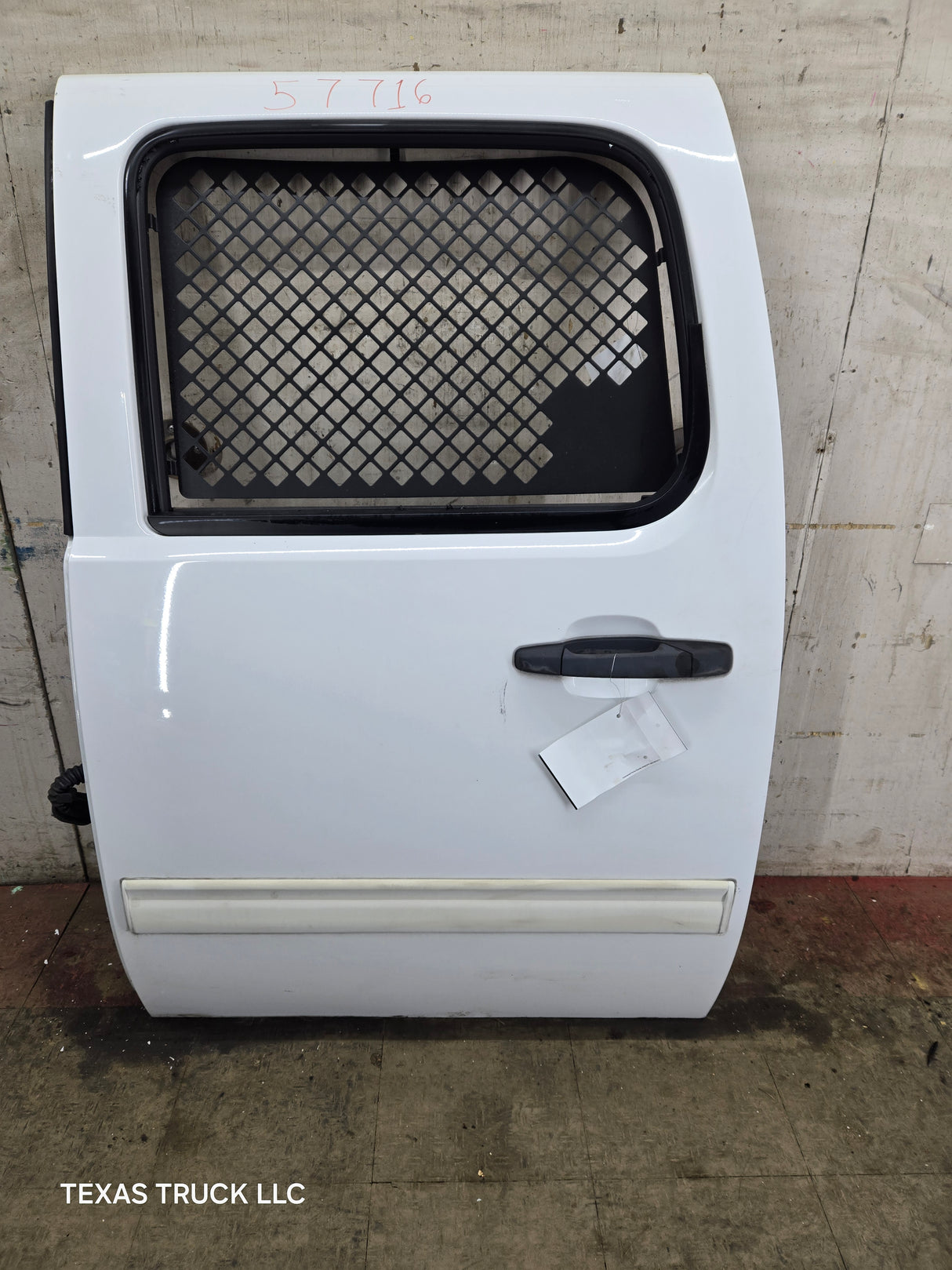 2007-2013 Chevrolet Silverado / GMC Sierra 1500 2500 3500 HD Crew Cab LH Driver Side Rear Door