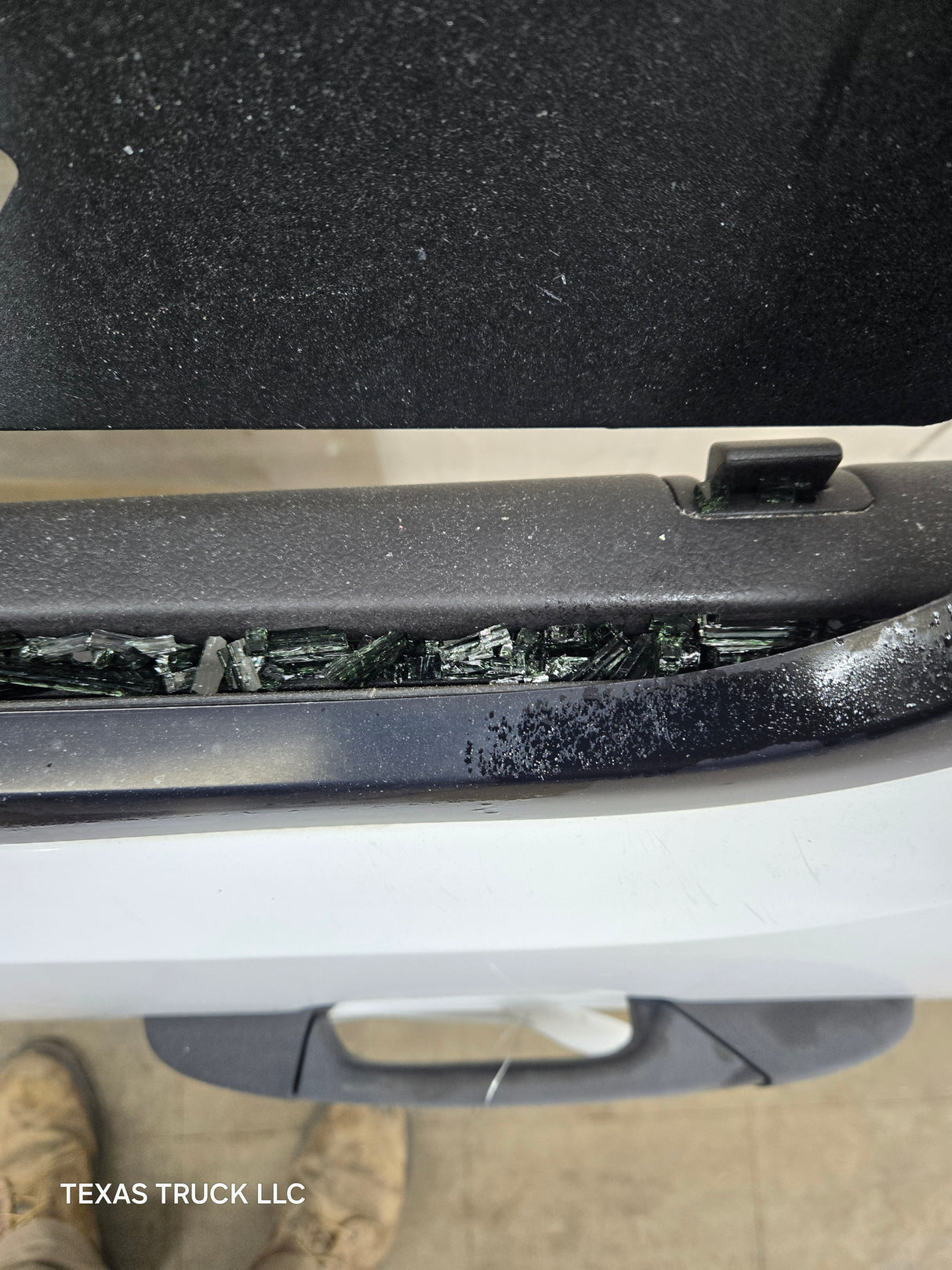 2007-2013 Chevrolet Silverado / GMC Sierra 1500 2500 3500 HD Crew Cab LH Driver Side Rear Door