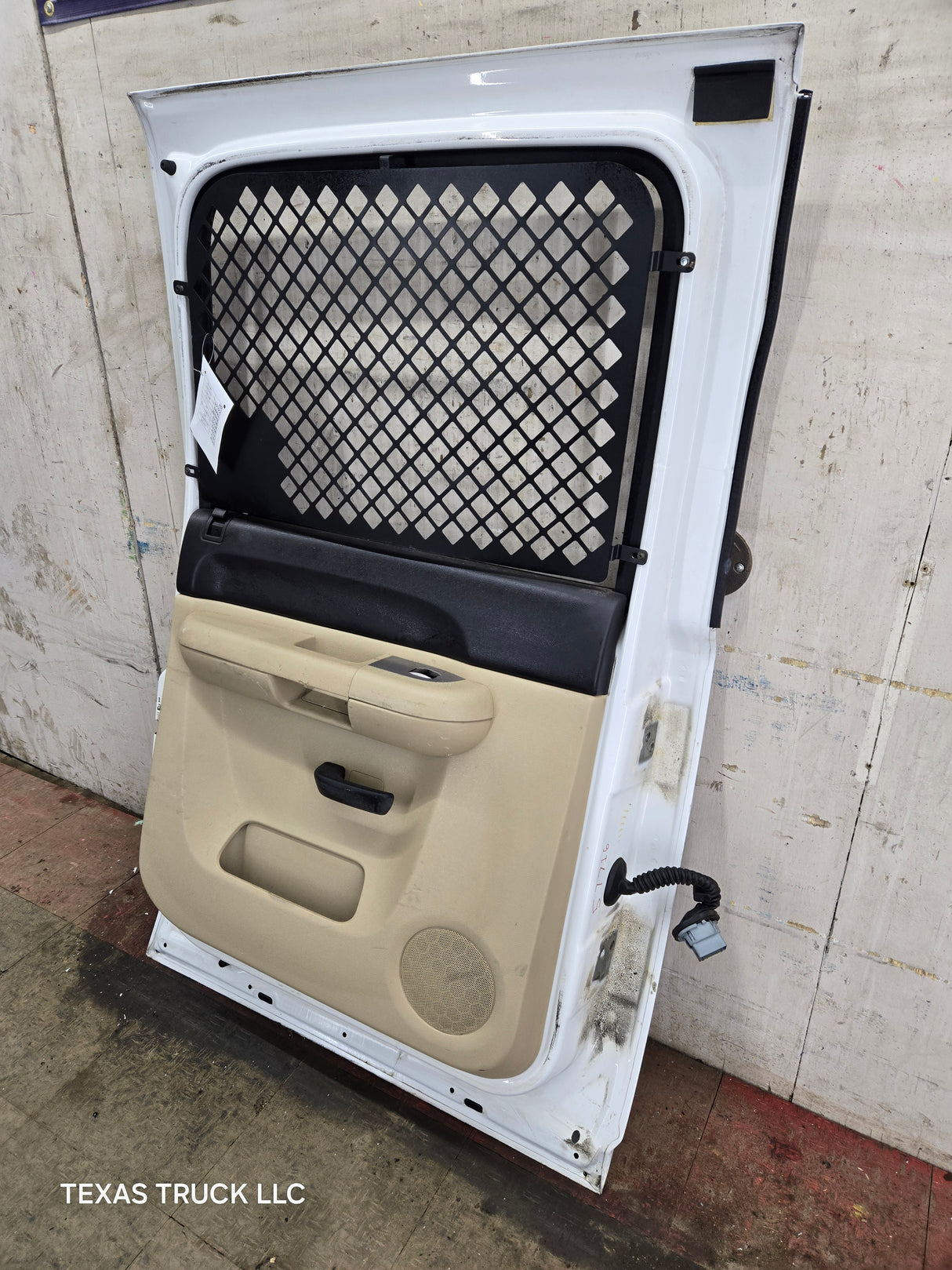 2007-2013 Chevrolet Silverado / GMC Sierra 1500 2500 3500 HD Crew Cab LH Driver Side Rear Door