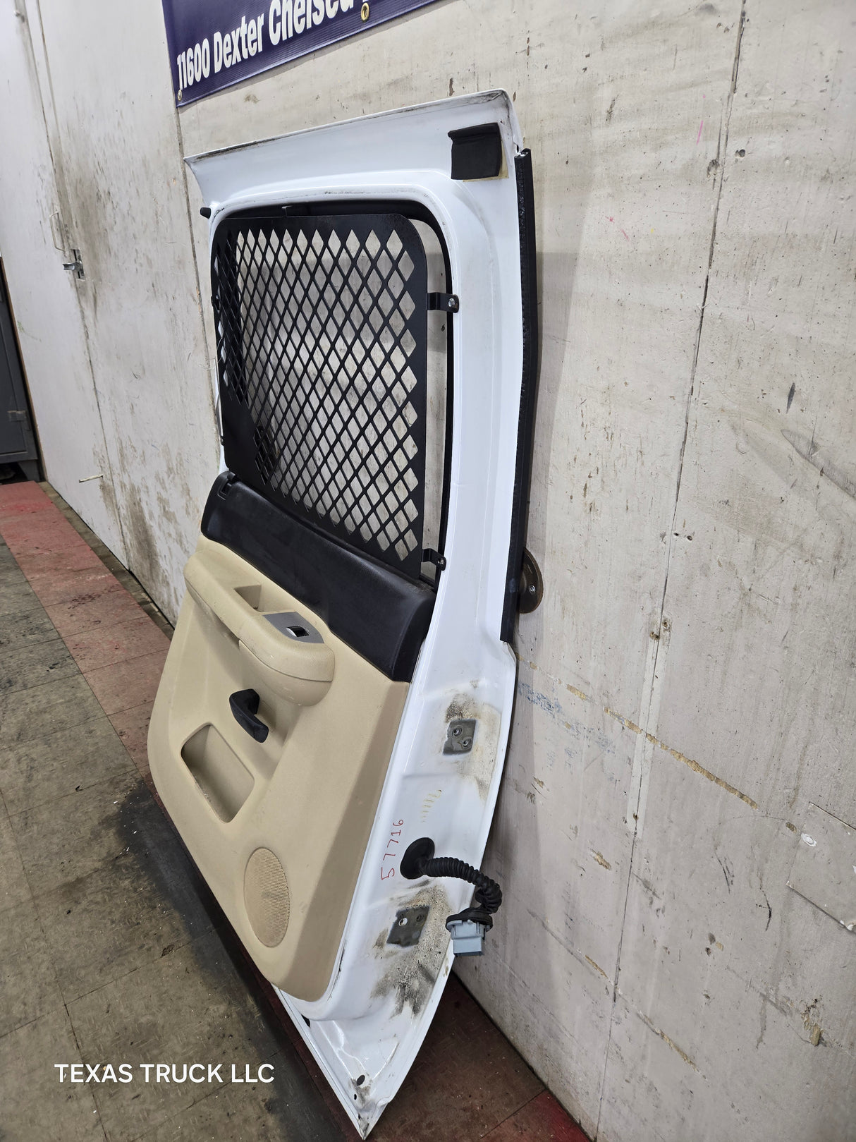 2007-2013 Chevrolet Silverado / GMC Sierra 1500 2500 3500 HD Crew Cab LH Driver Side Rear Door