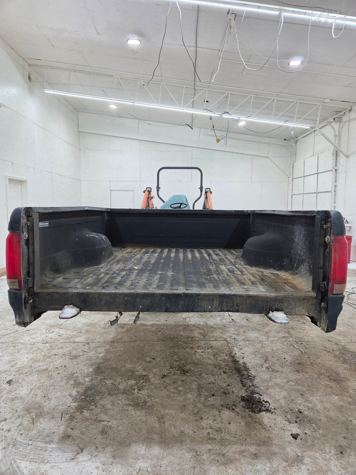 1987-1997 Ford F150 F250 F350 OBS 6' 9" Short Truck Bed