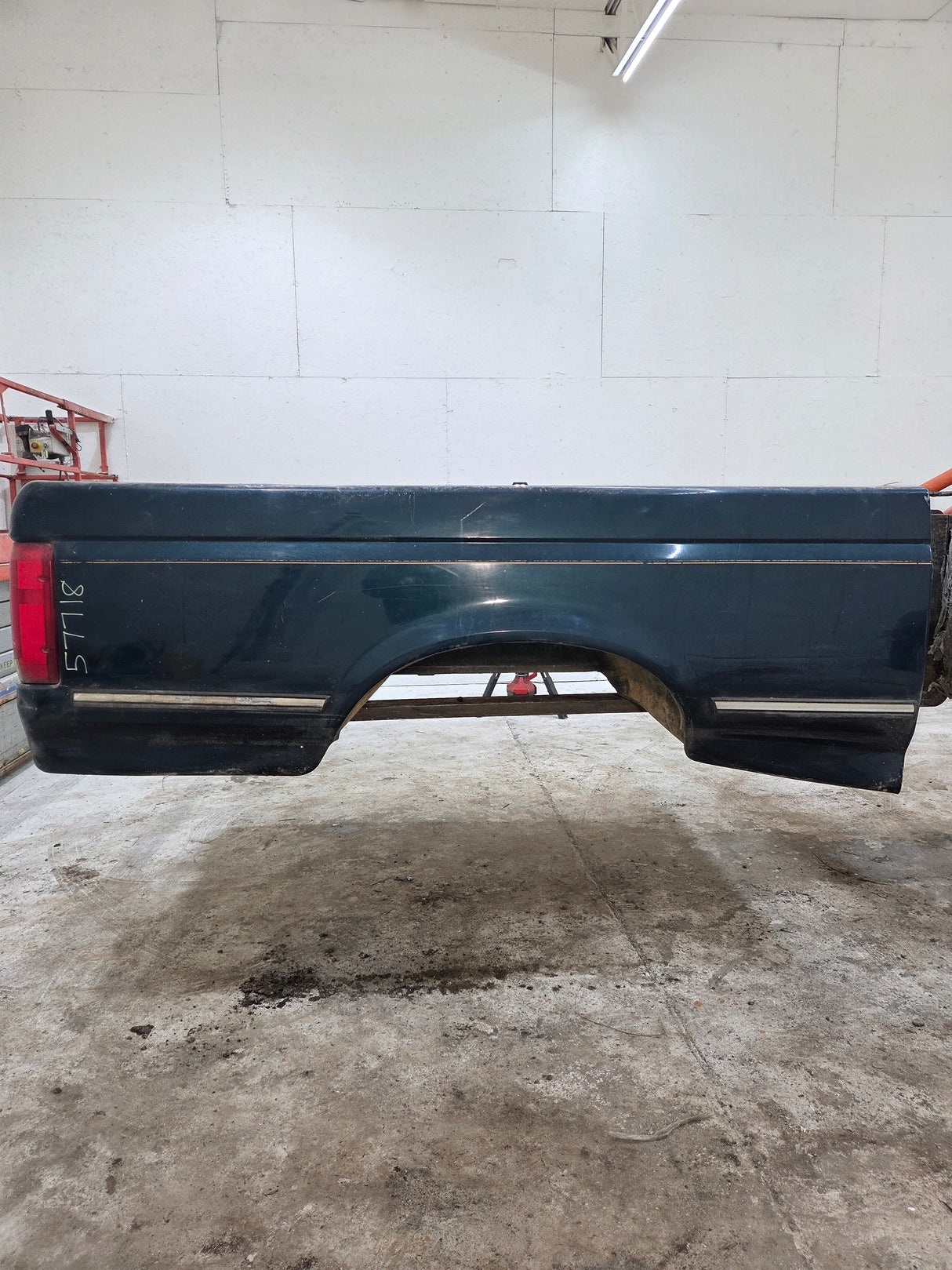 1987-1997 Ford F150 F250 F350 OBS 6' 9" Short Truck Bed
