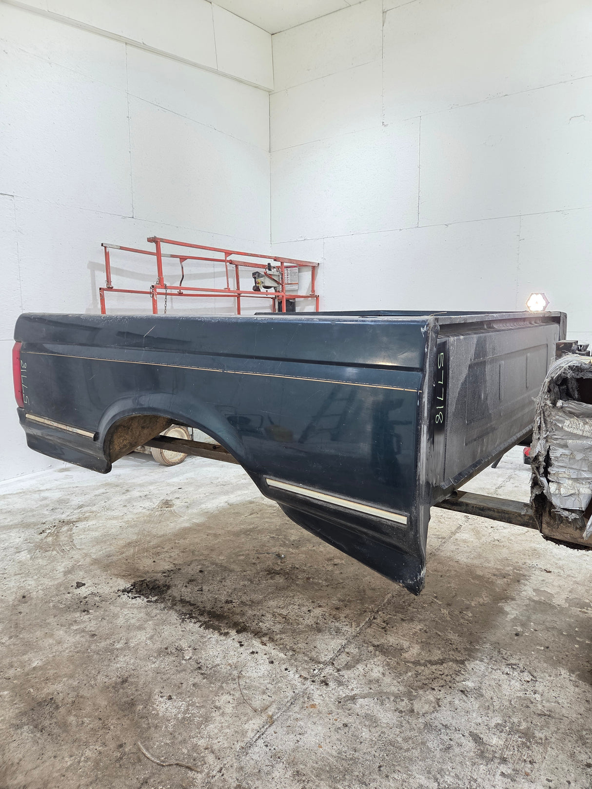 1987-1997 Ford F150 F250 F350 OBS 6' 9" Short Truck Bed