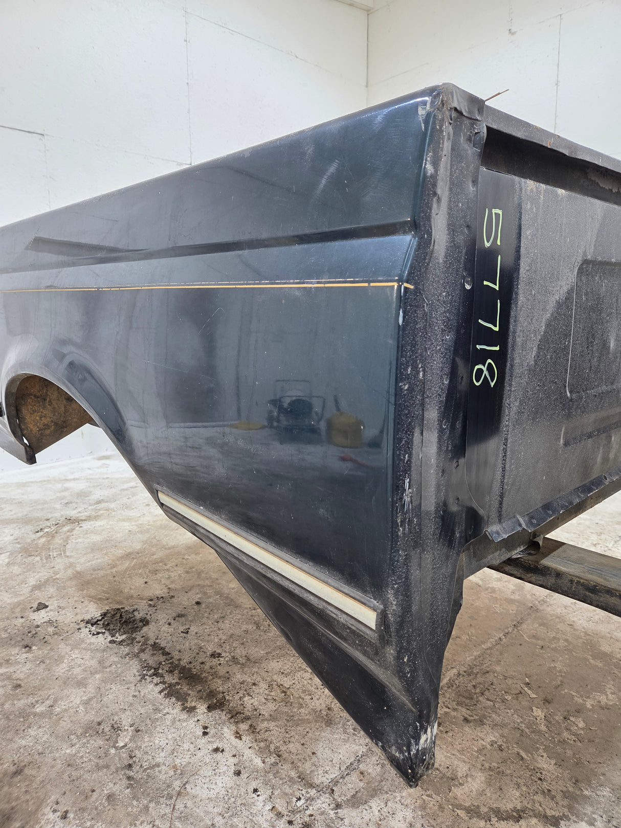 1987-1997 Ford F150 F250 F350 OBS 6' 9" Short Truck Bed