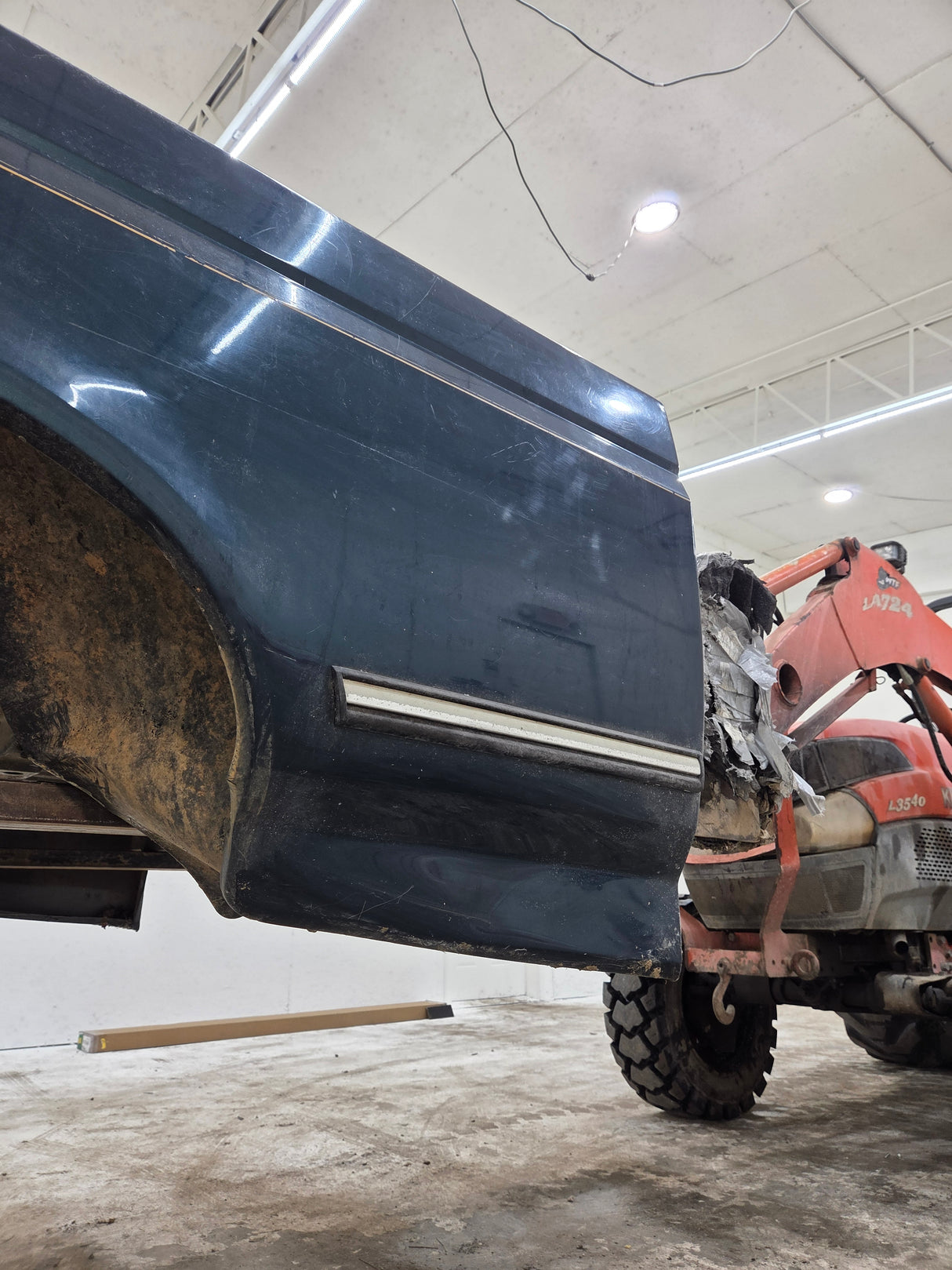 1987-1997 Ford F150 F250 F350 OBS 6' 9" Short Truck Bed