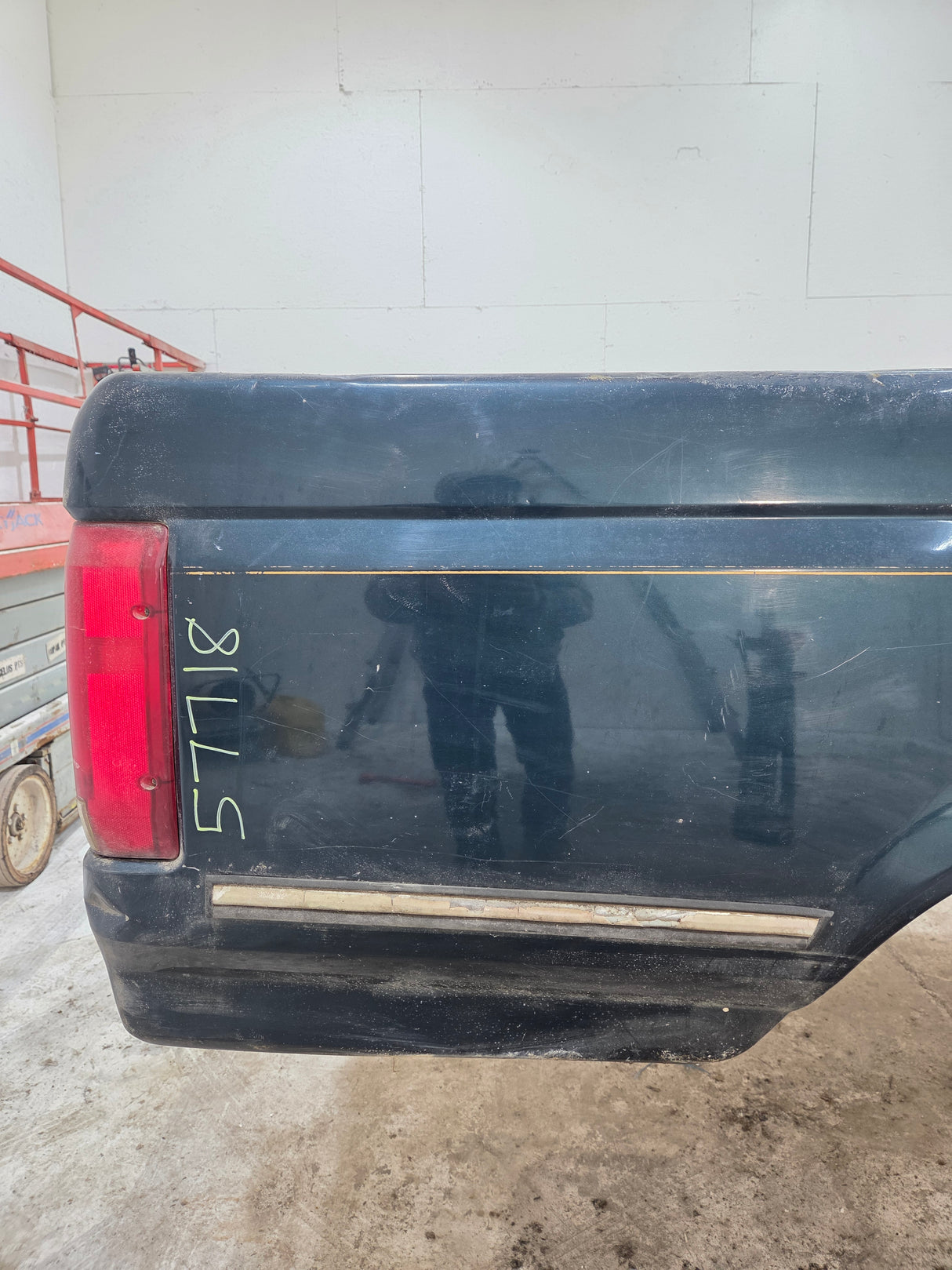 1987-1997 Ford F150 F250 F350 OBS 6' 9" Short Truck Bed