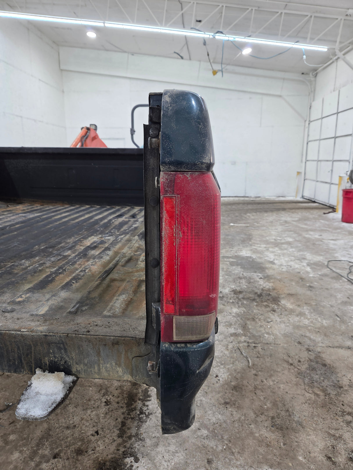 1987-1997 Ford F150 F250 F350 OBS 6' 9" Short Truck Bed