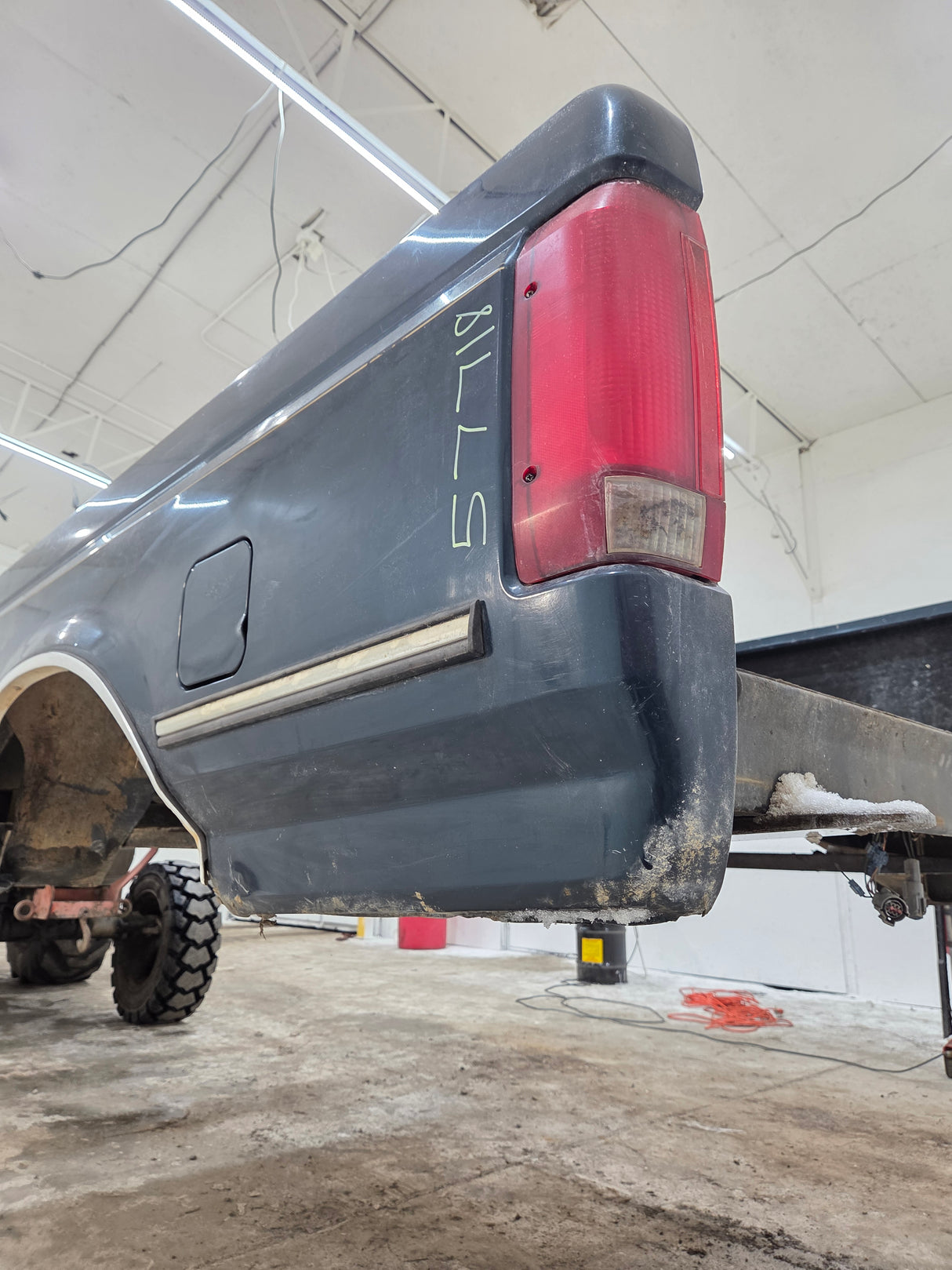 1987-1997 Ford F150 F250 F350 OBS 6' 9" Short Truck Bed