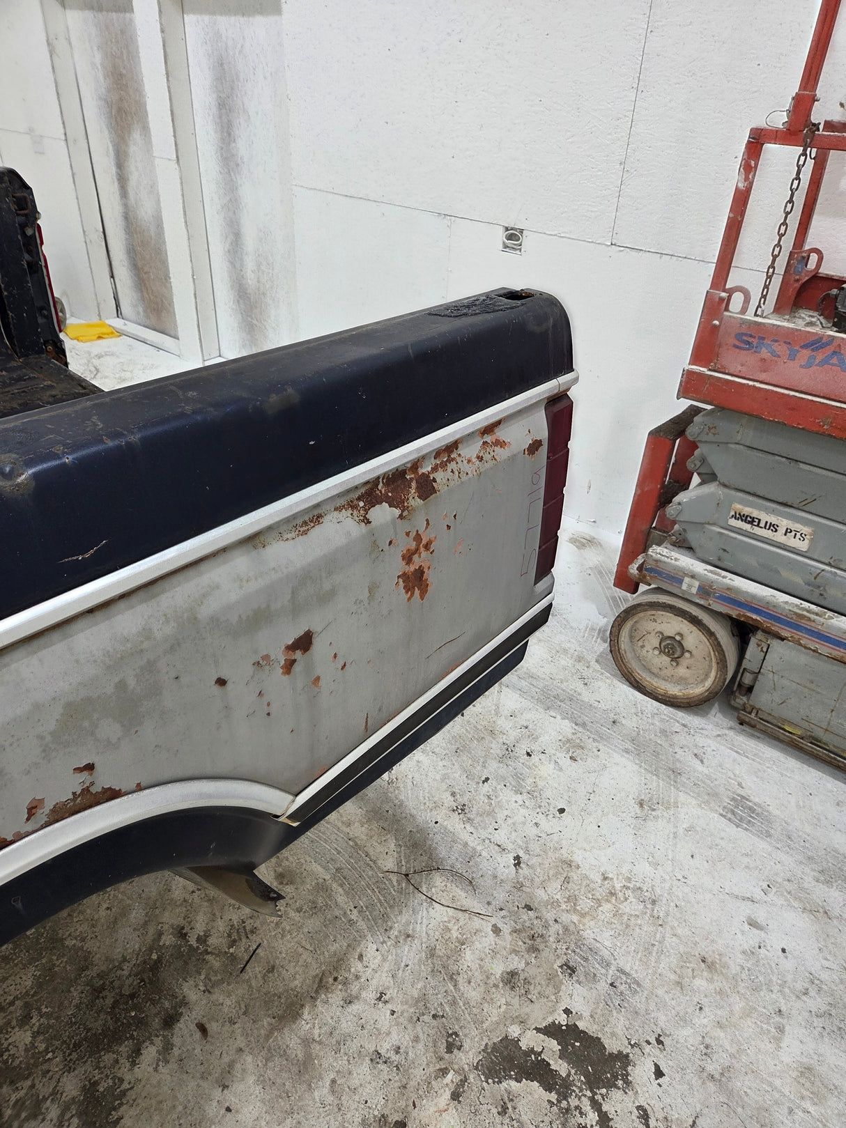 1980-1986 Ford F100 F150 F250 F350 8' Long Bed