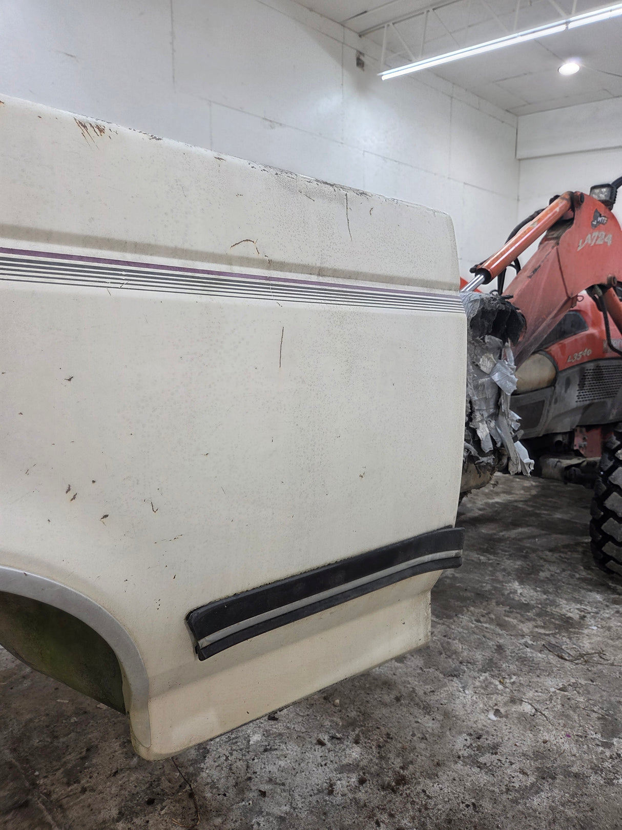 1987-1997 Ford F150 F250 F350 OBS 6' 9" Short Truck Bed