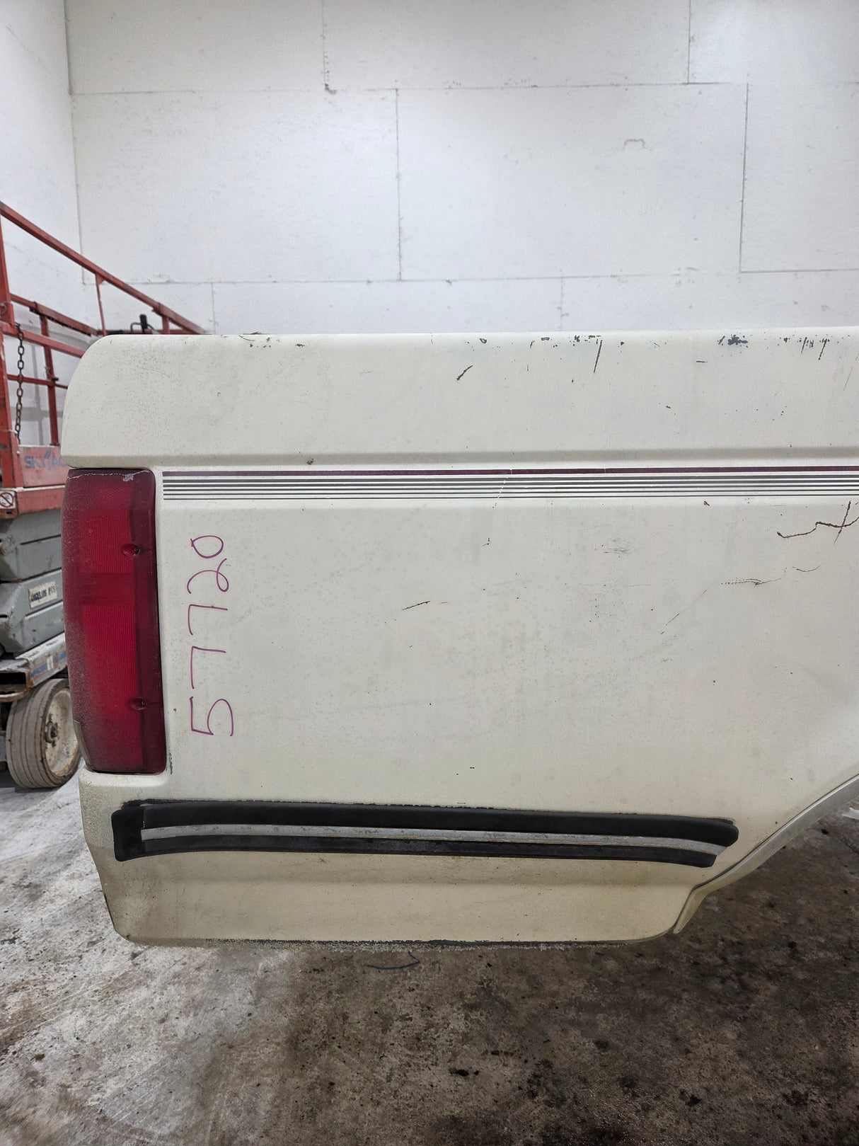 1987-1997 Ford F150 F250 F350 OBS 6' 9" Short Truck Bed