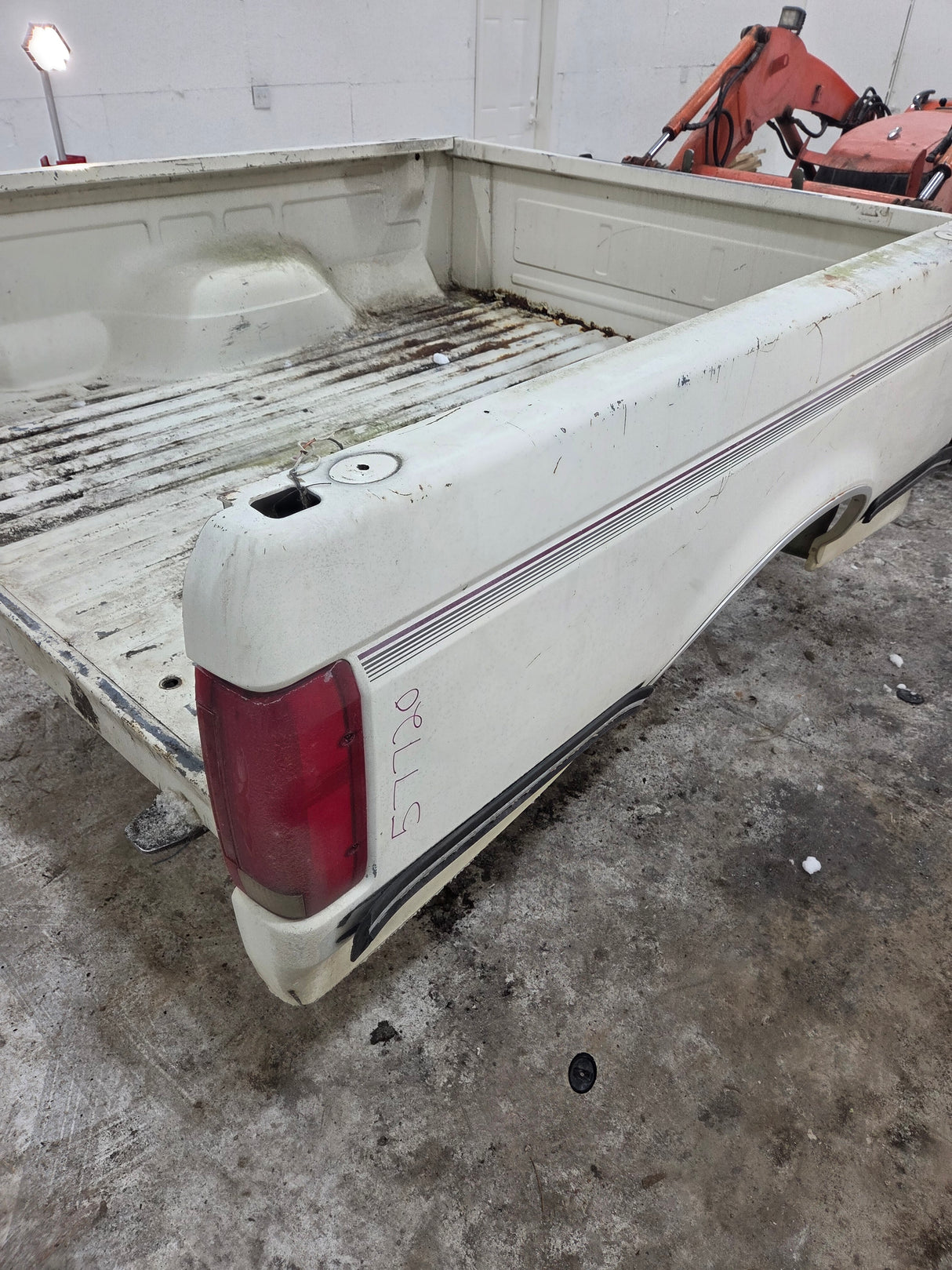 1987-1997 Ford F150 F250 F350 OBS 6' 9" Short Truck Bed