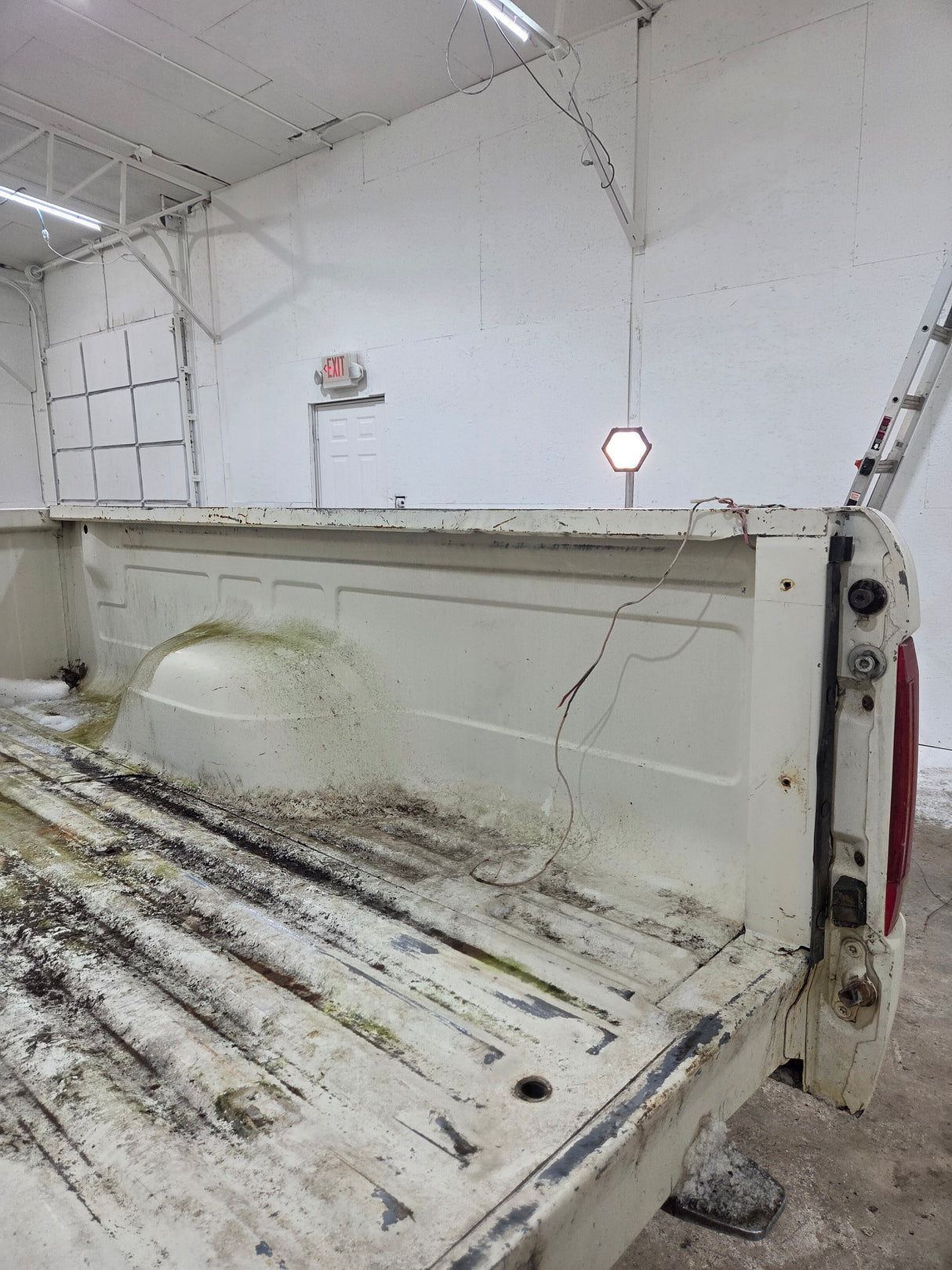 1987-1997 Ford F150 F250 F350 OBS 6' 9" Short Truck Bed