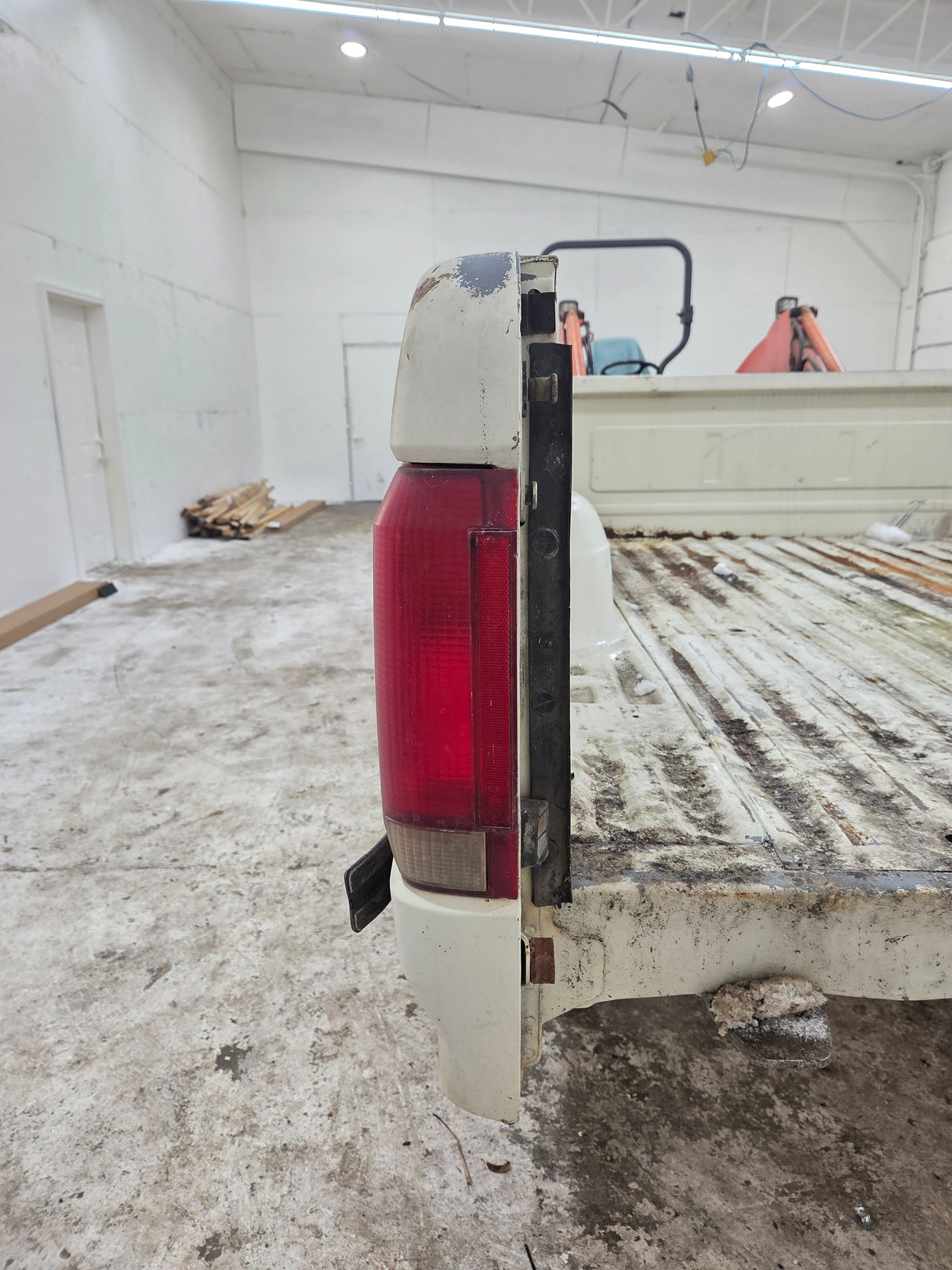 1987-1997 Ford F150 F250 F350 OBS 6' 9" Short Truck Bed