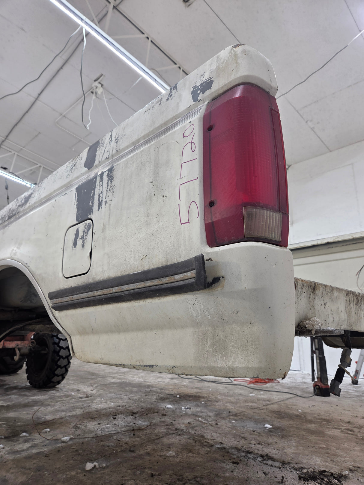 1987-1997 Ford F150 F250 F350 OBS 6' 9" Short Truck Bed