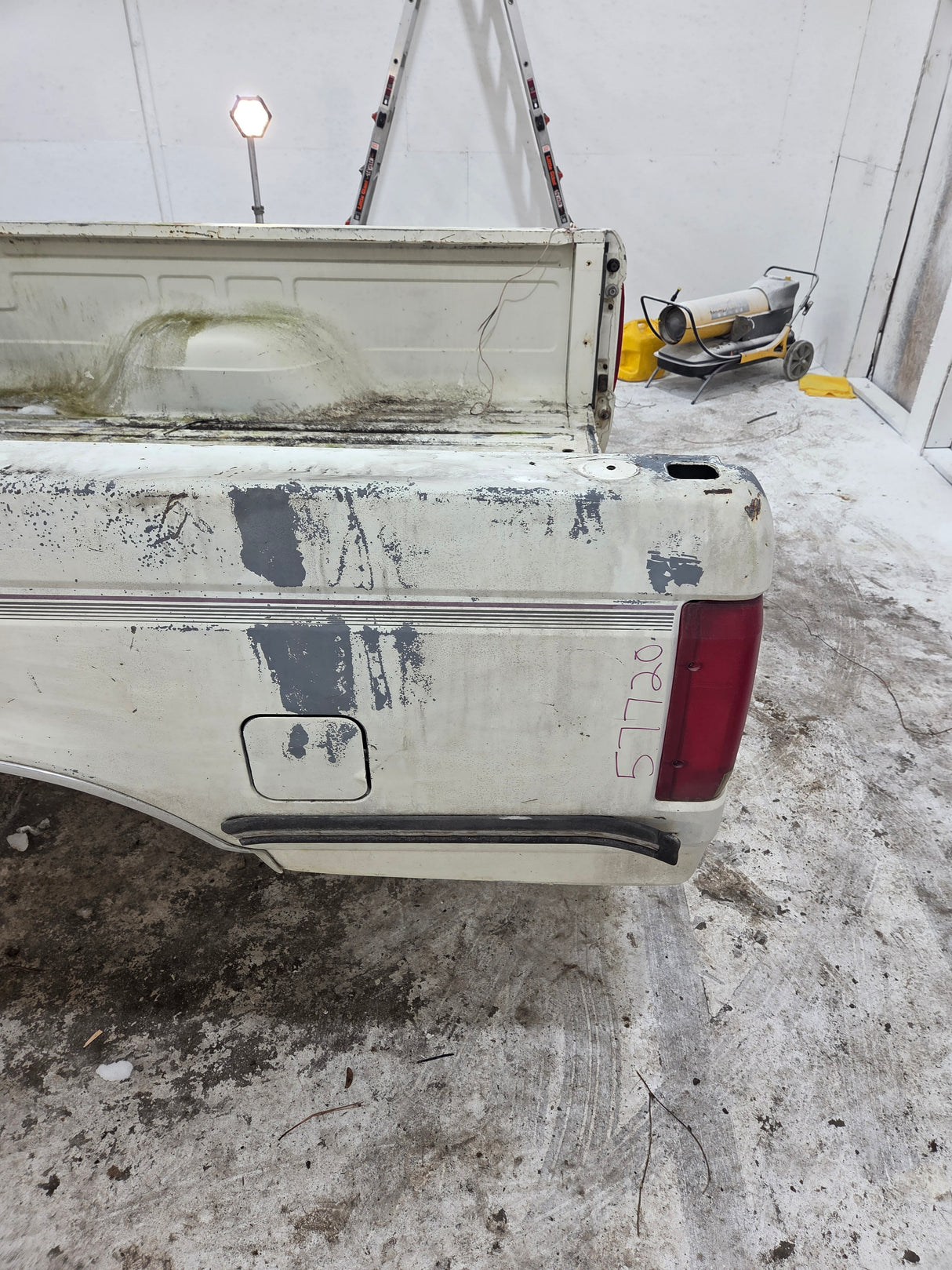 1987-1997 Ford F150 F250 F350 OBS 6' 9" Short Truck Bed