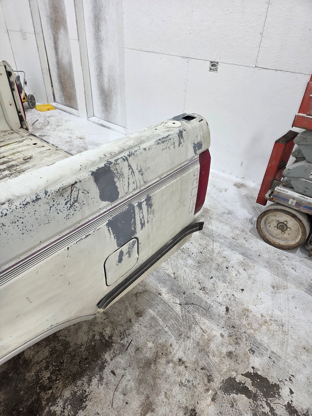 1987-1997 Ford F150 F250 F350 OBS 6' 9" Short Truck Bed