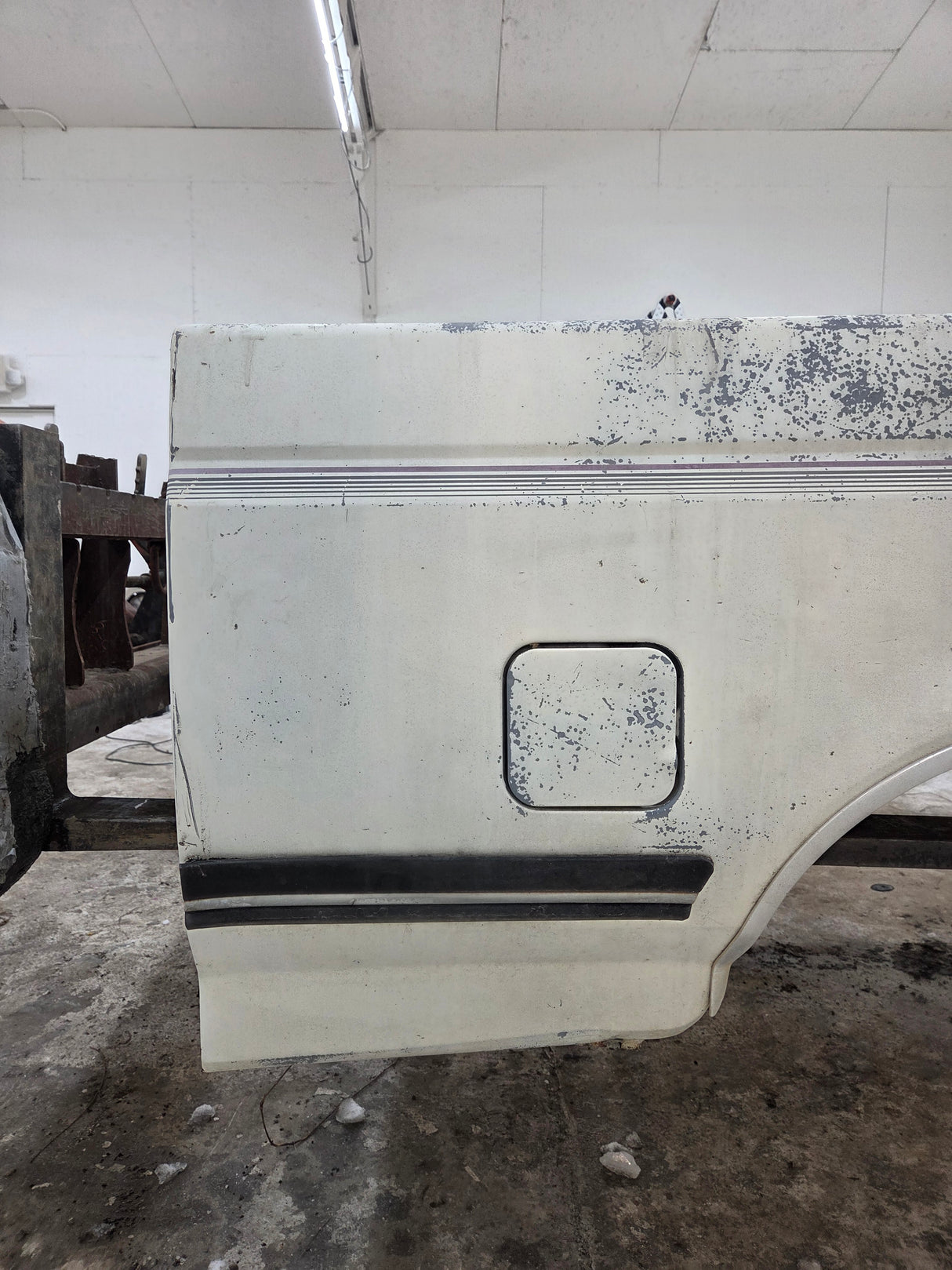 1987-1997 Ford F150 F250 F350 OBS 6' 9" Short Truck Bed