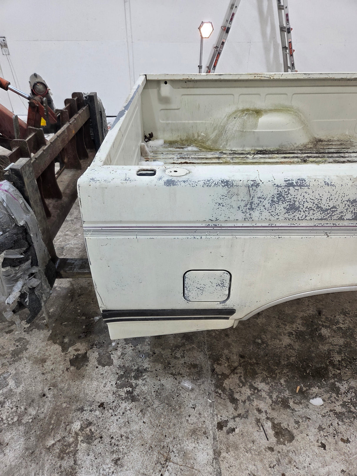 1987-1997 Ford F150 F250 F350 OBS 6' 9" Short Truck Bed