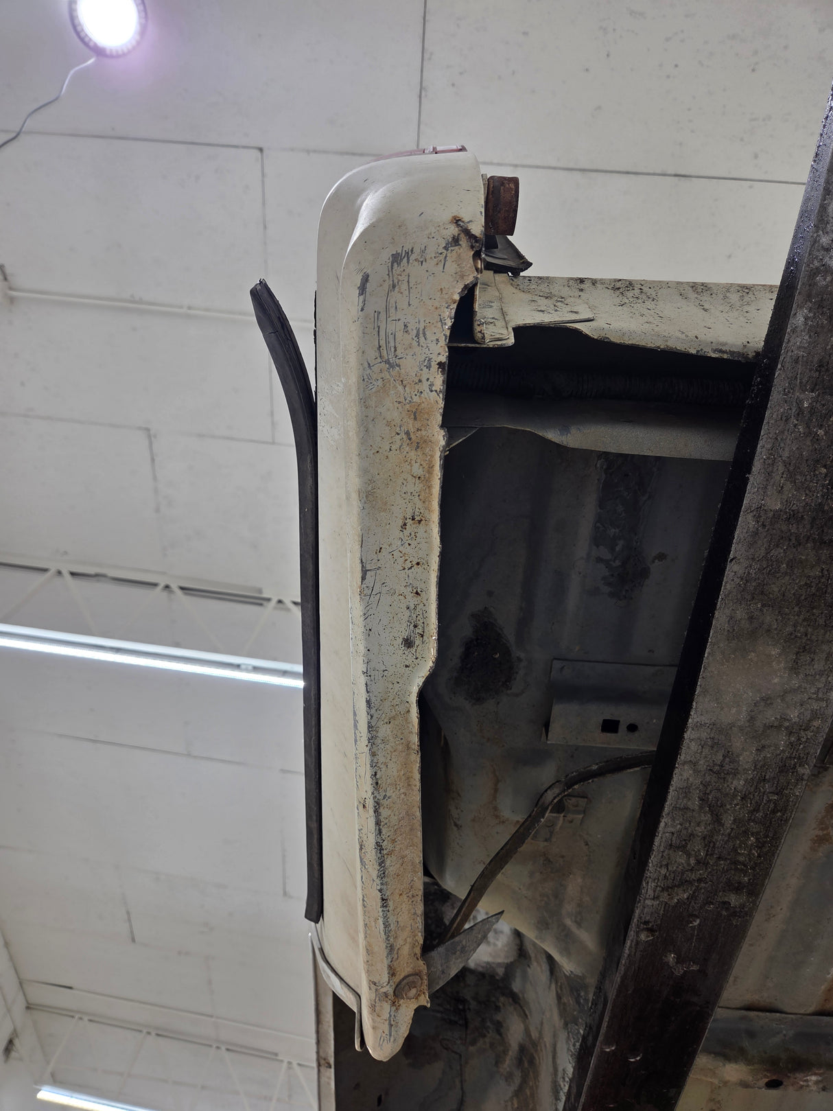 1987-1997 Ford F150 F250 F350 OBS 6' 9" Short Truck Bed