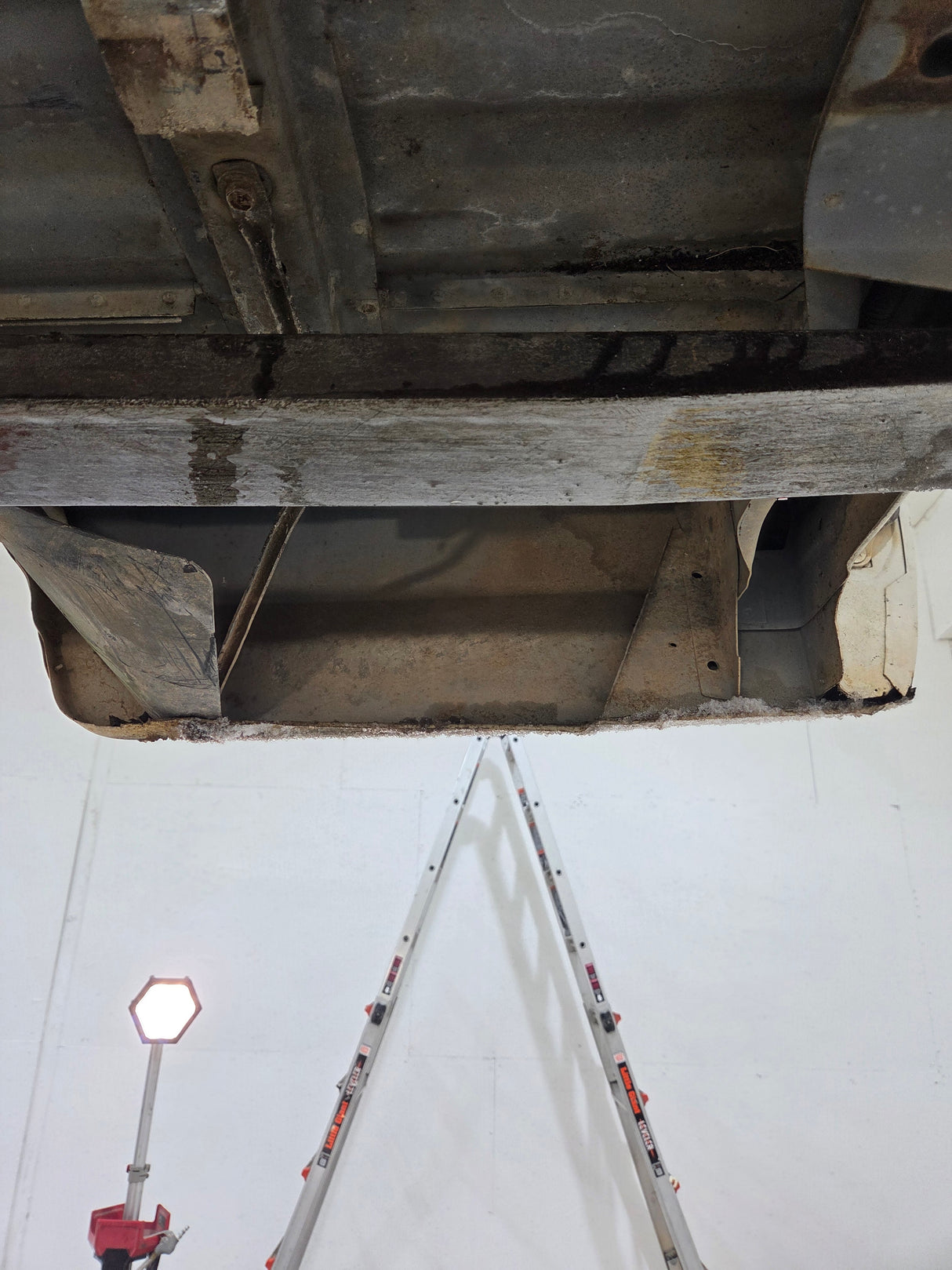 1987-1997 Ford F150 F250 F350 OBS 6' 9" Short Truck Bed