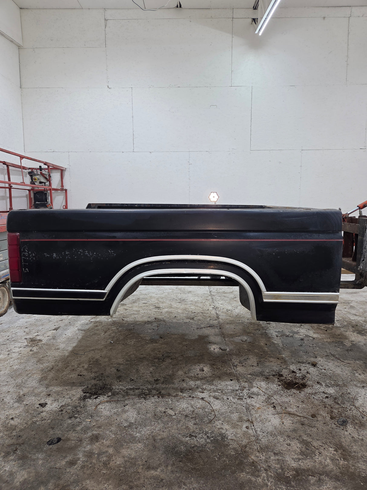 1980-1986 Ford F100 F150 F250 F350 6' 9" Short Bed
