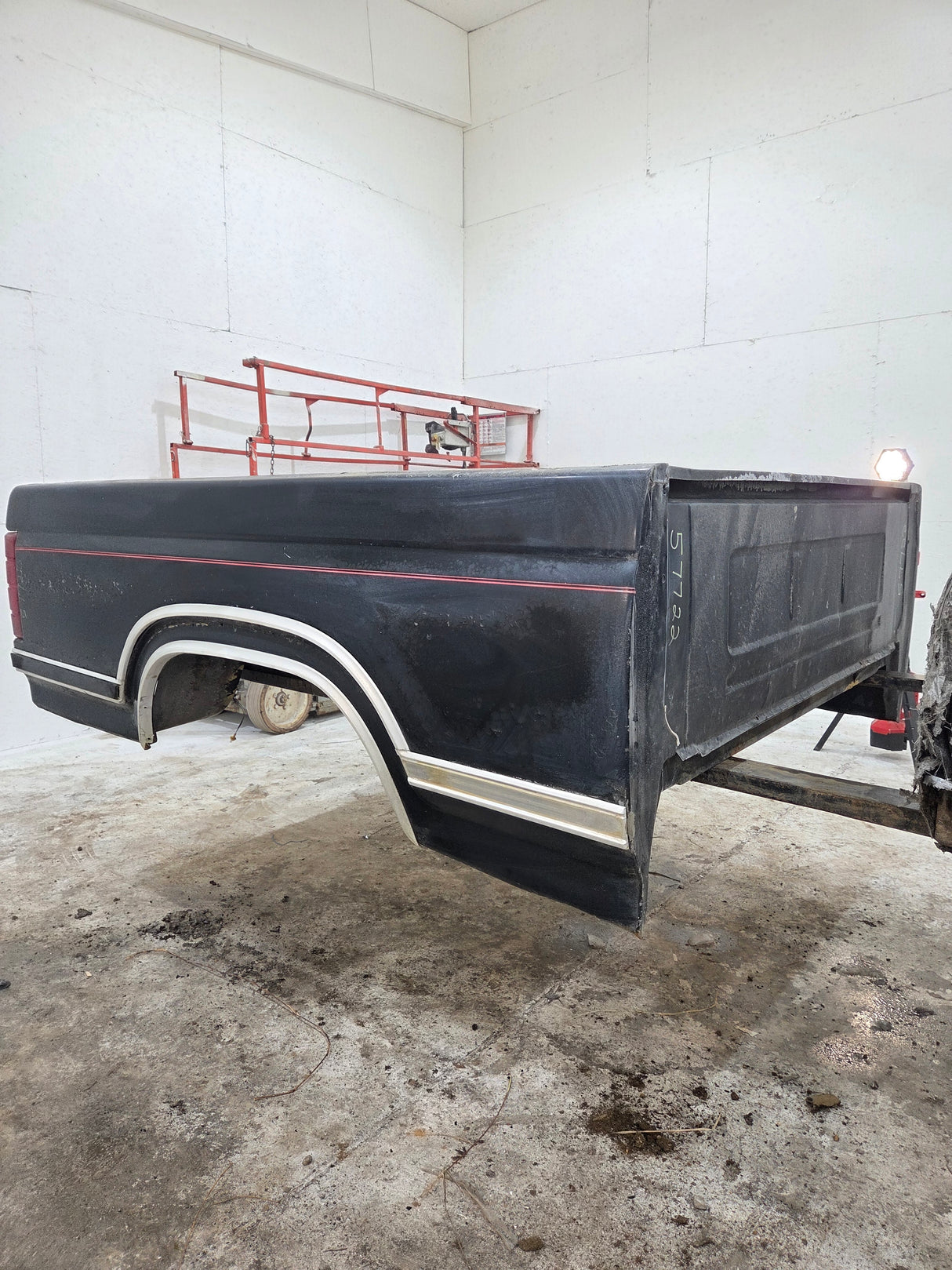 1980-1986 Ford F100 F150 F250 F350 6' 9" Short Bed