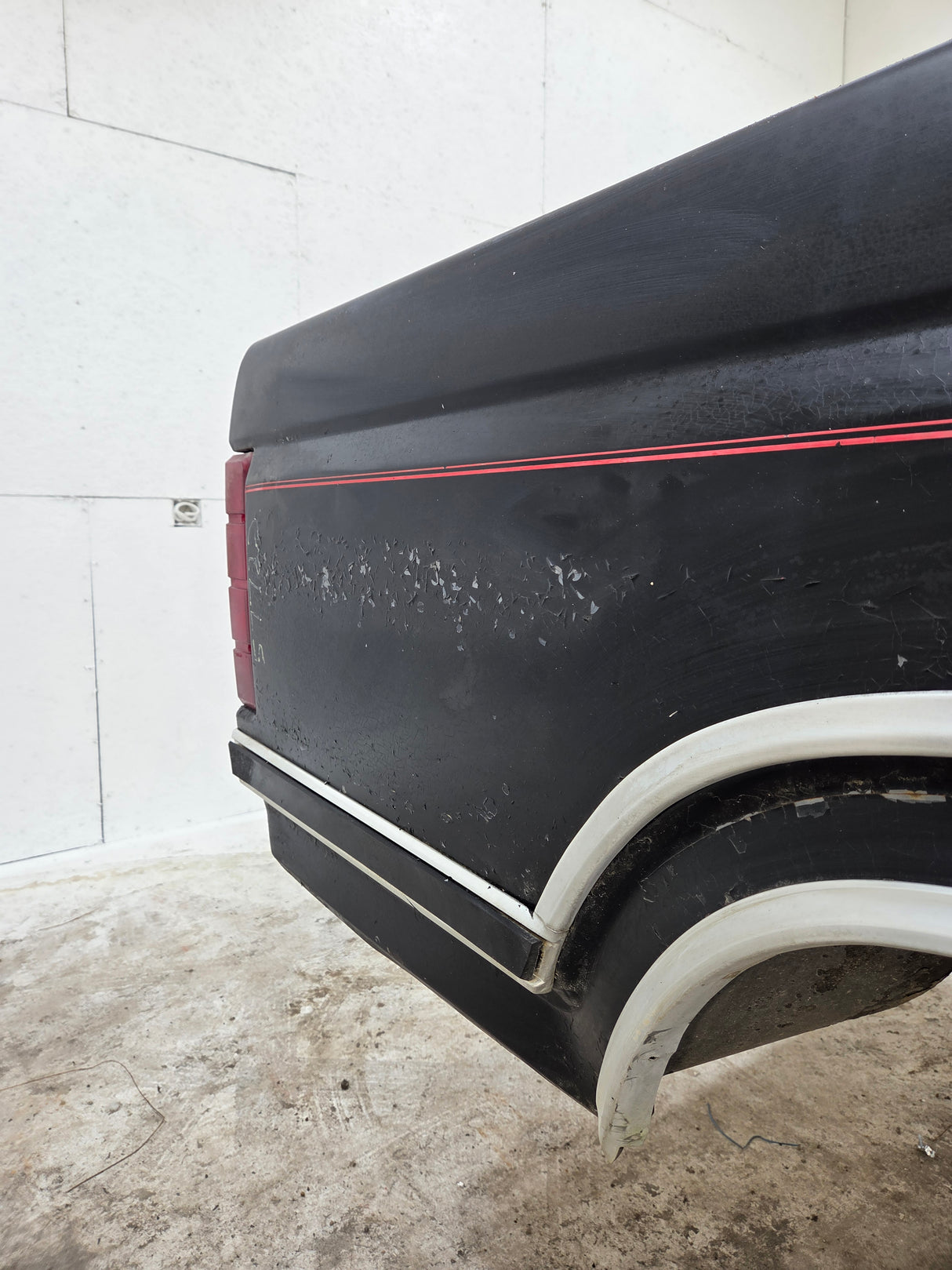 1980-1986 Ford F100 F150 F250 F350 6' 9" Short Bed