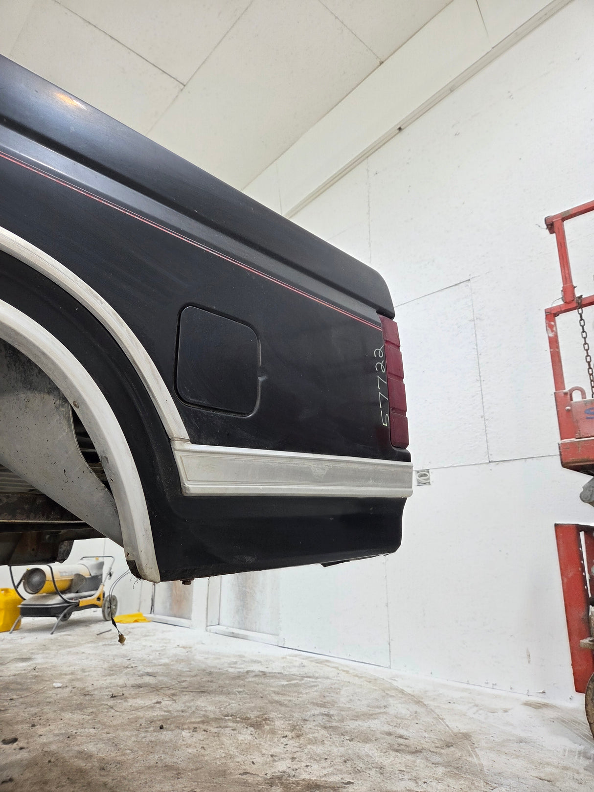 1980-1986 Ford F100 F150 F250 F350 6' 9" Short Bed