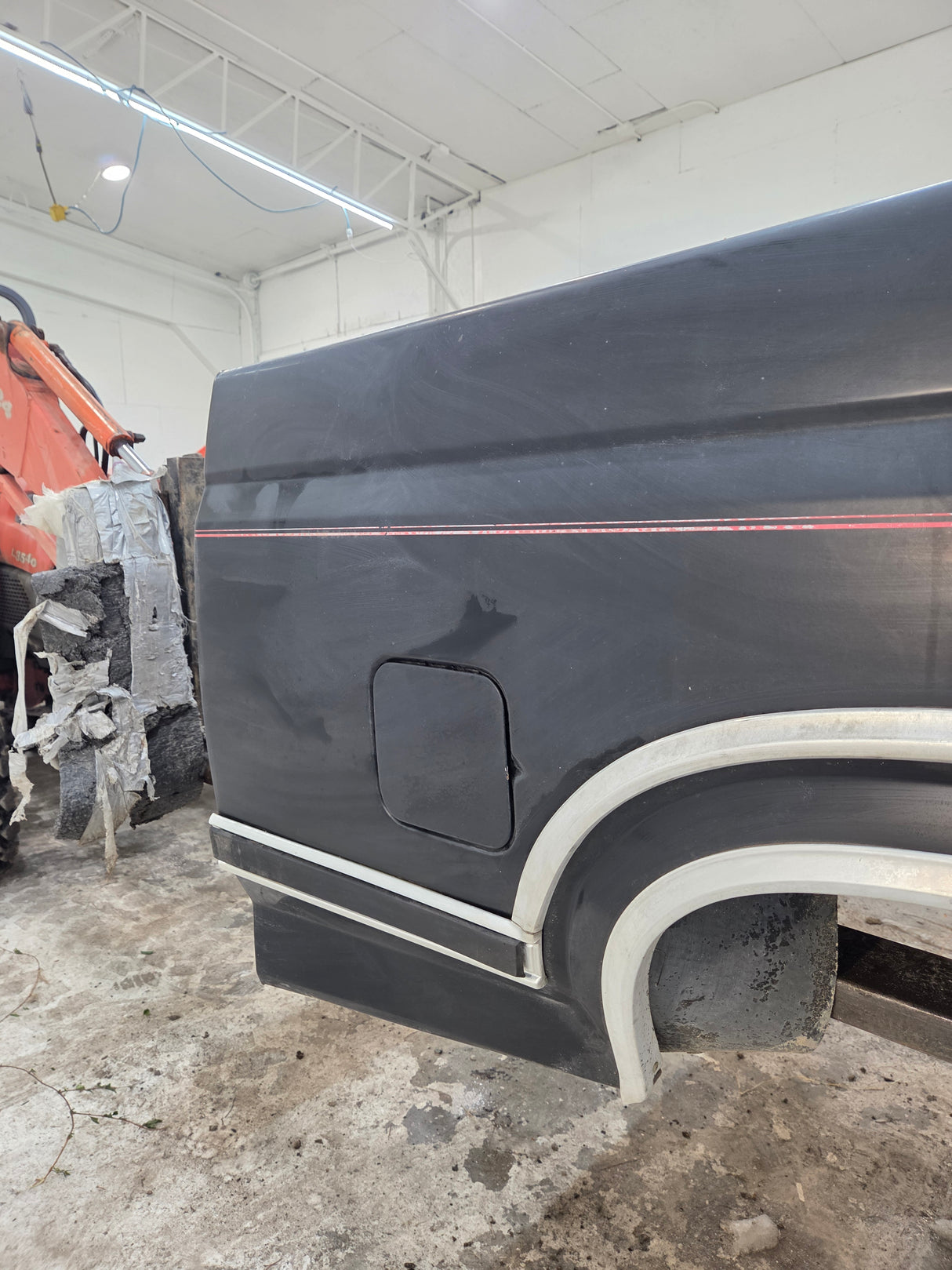 1980-1986 Ford F100 F150 F250 F350 6' 9" Short Bed