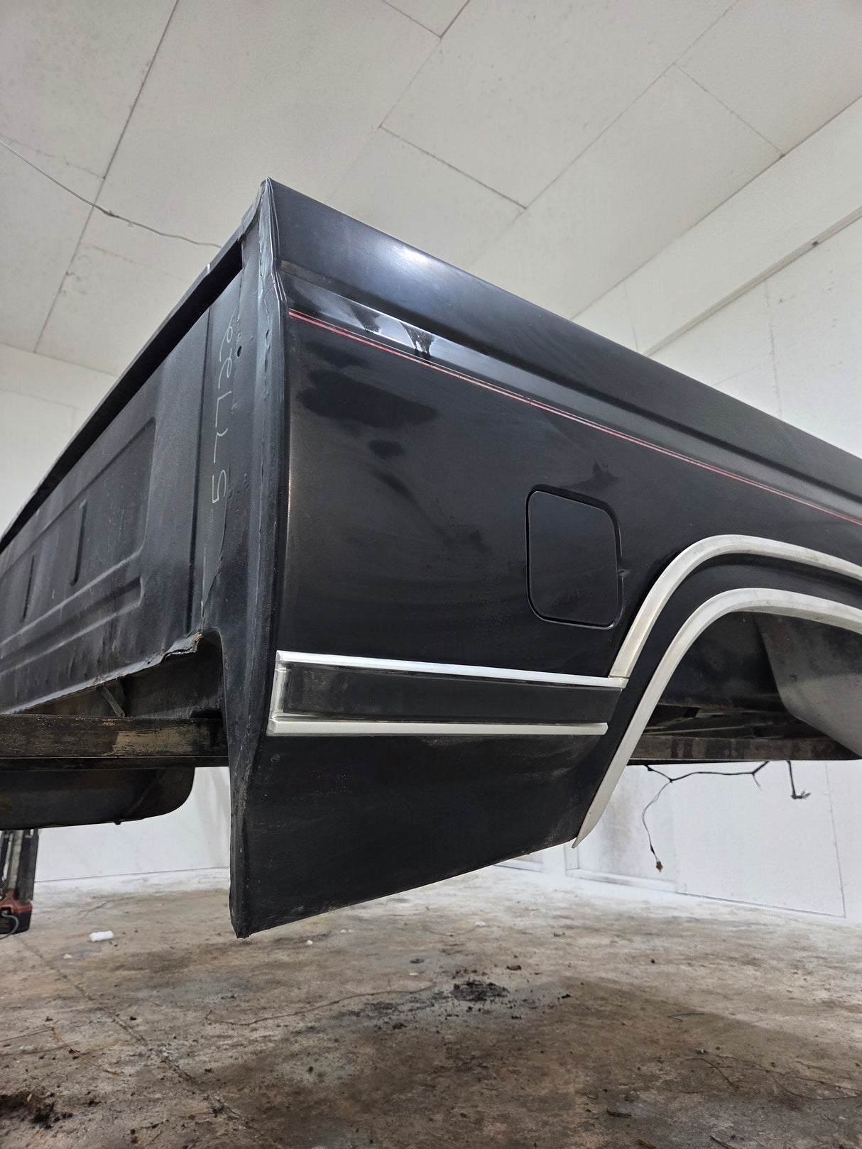 1980-1986 Ford F100 F150 F250 F350 6' 9" Short Bed