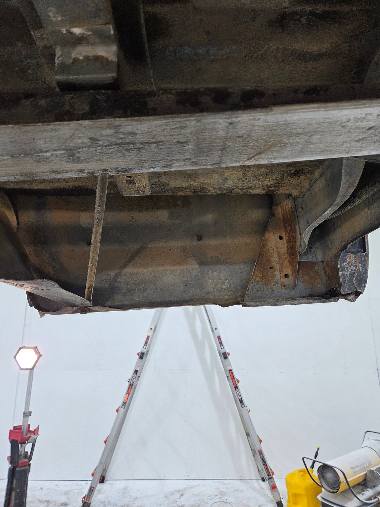 1980-1986 Ford F100 F150 F250 F350 6' 9" Short Bed