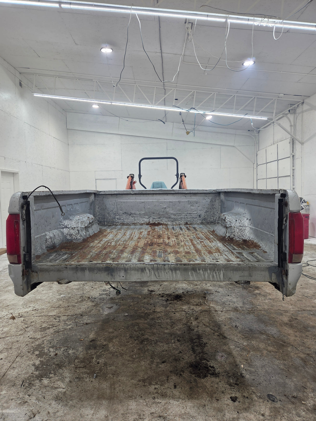 1987-1997 Ford F150 F250 F350 OBS 6' 9" Short Truck Bed