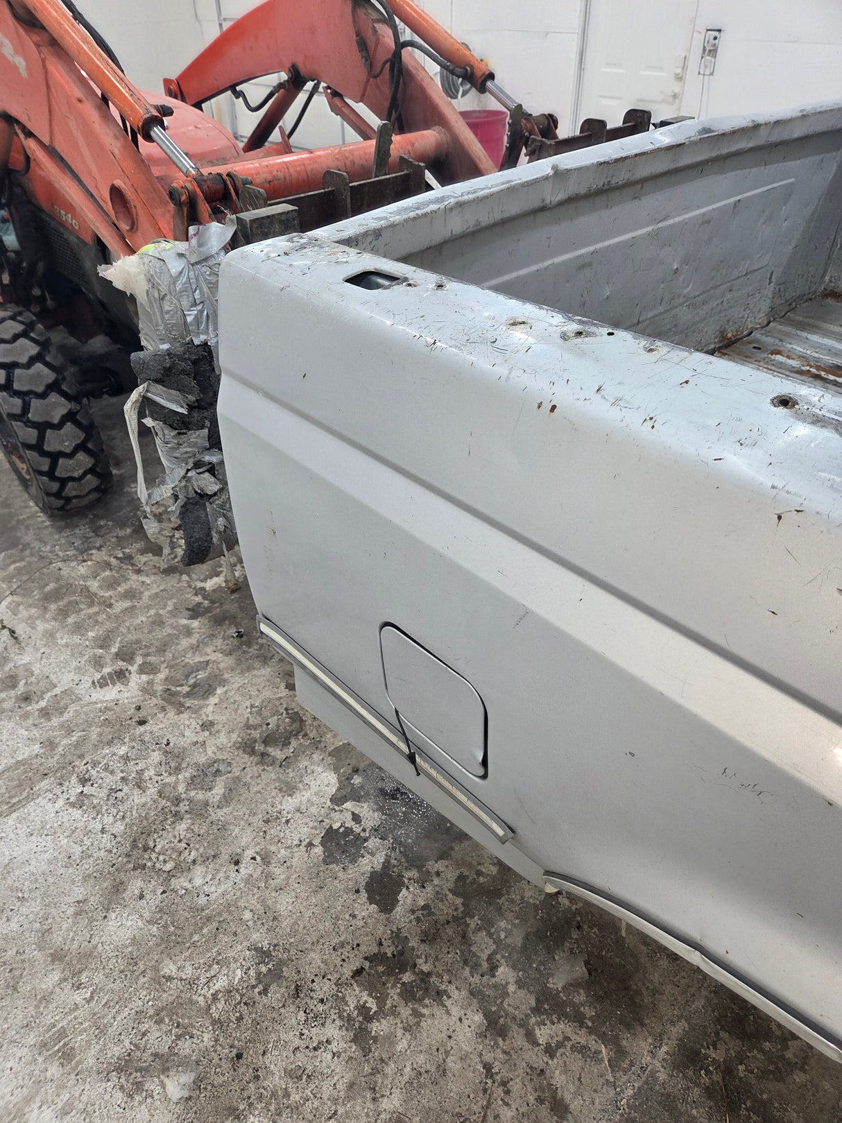 1987-1997 Ford F150 F250 F350 OBS 6' 9" Short Truck Bed