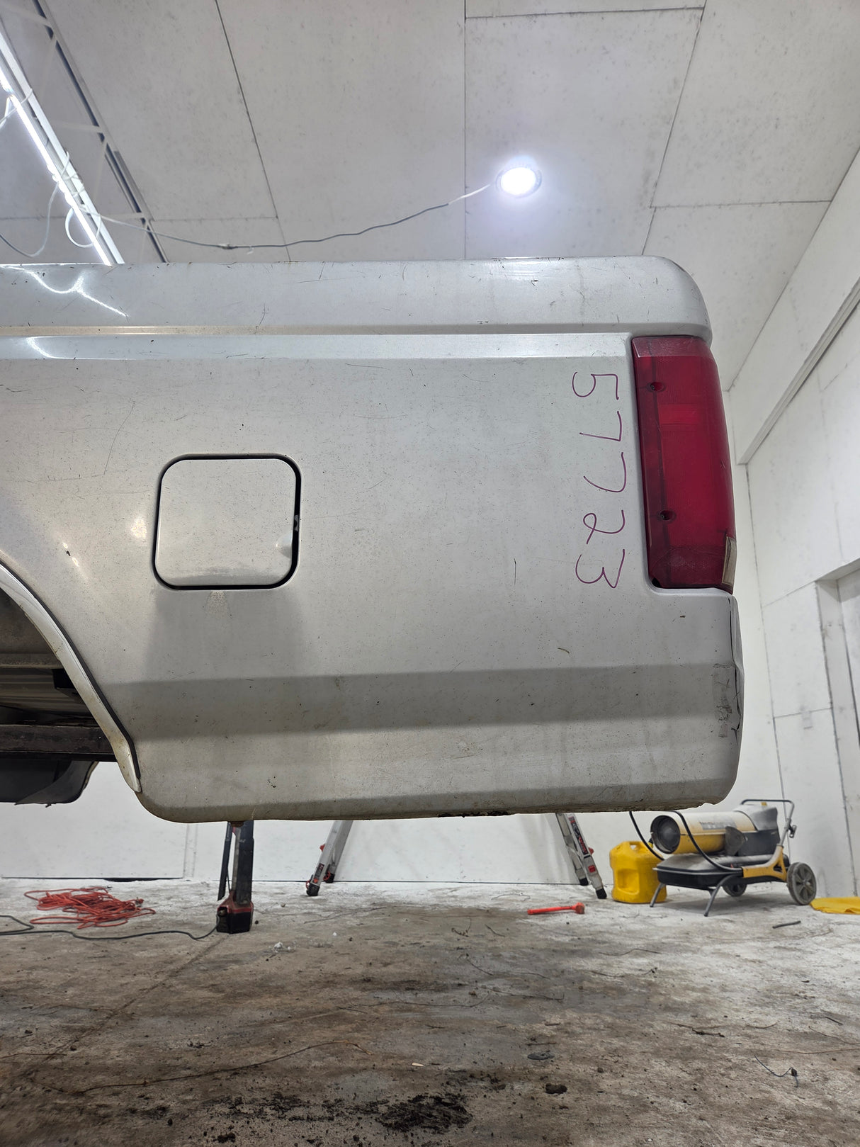 1987-1997 Ford F150 F250 F350 OBS 6' 9" Short Truck Bed