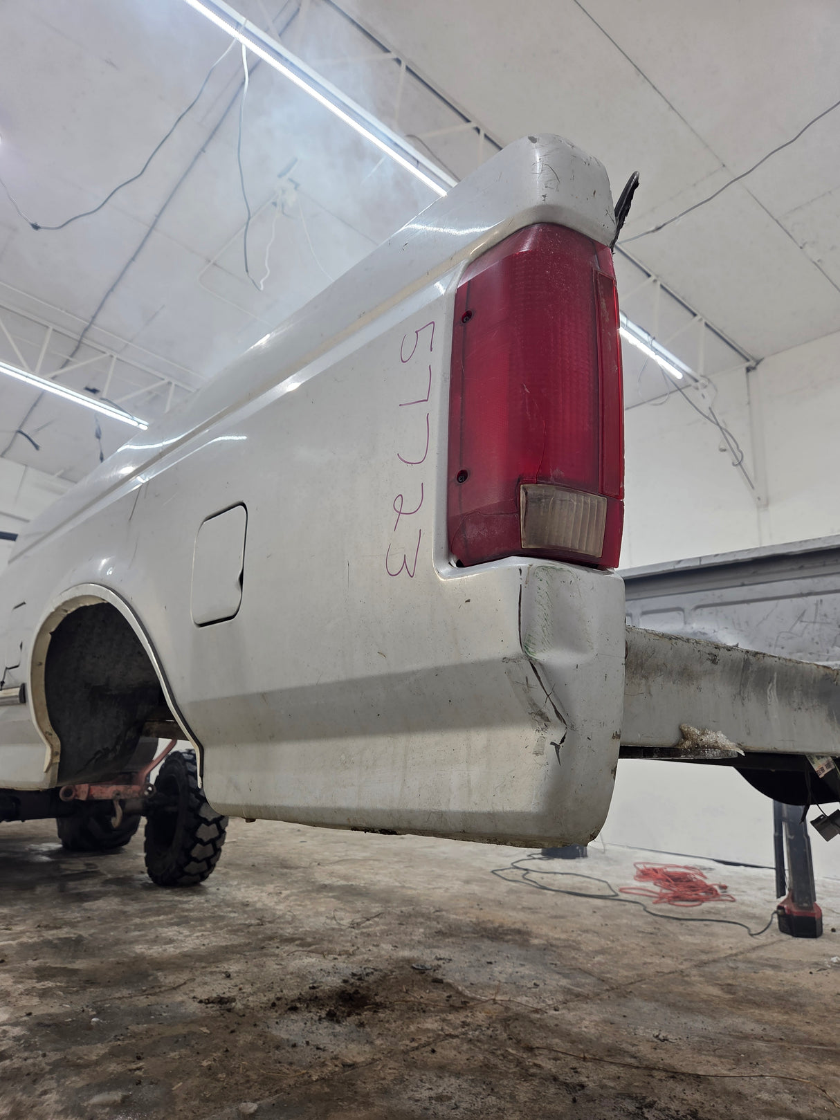 1987-1997 Ford F150 F250 F350 OBS 6' 9" Short Truck Bed