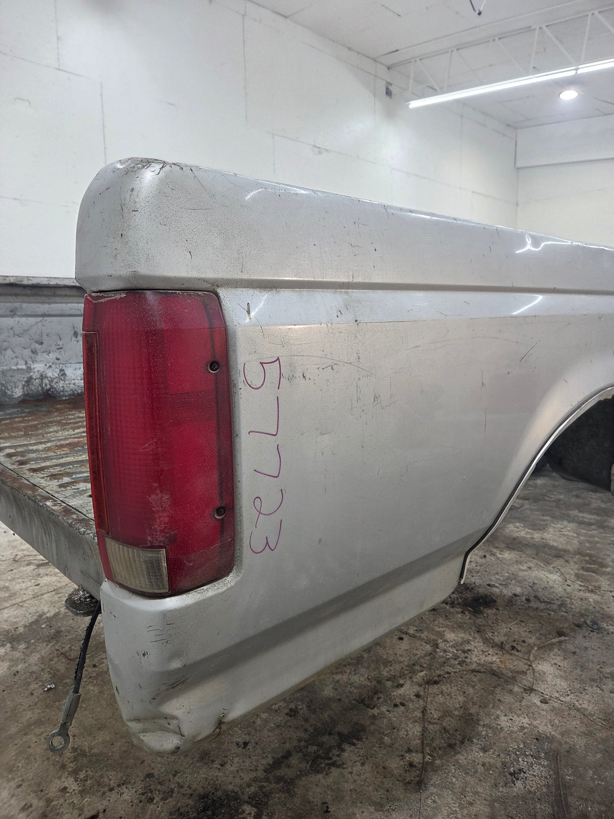 1987-1997 Ford F150 F250 F350 OBS 6' 9" Short Truck Bed