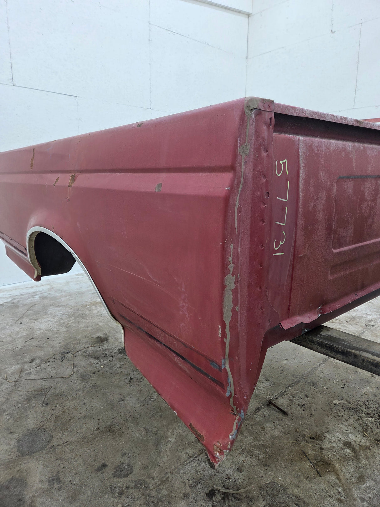 1987-1997 Ford F150 F250 F350 OBS 6' 9" Short Truck Bed