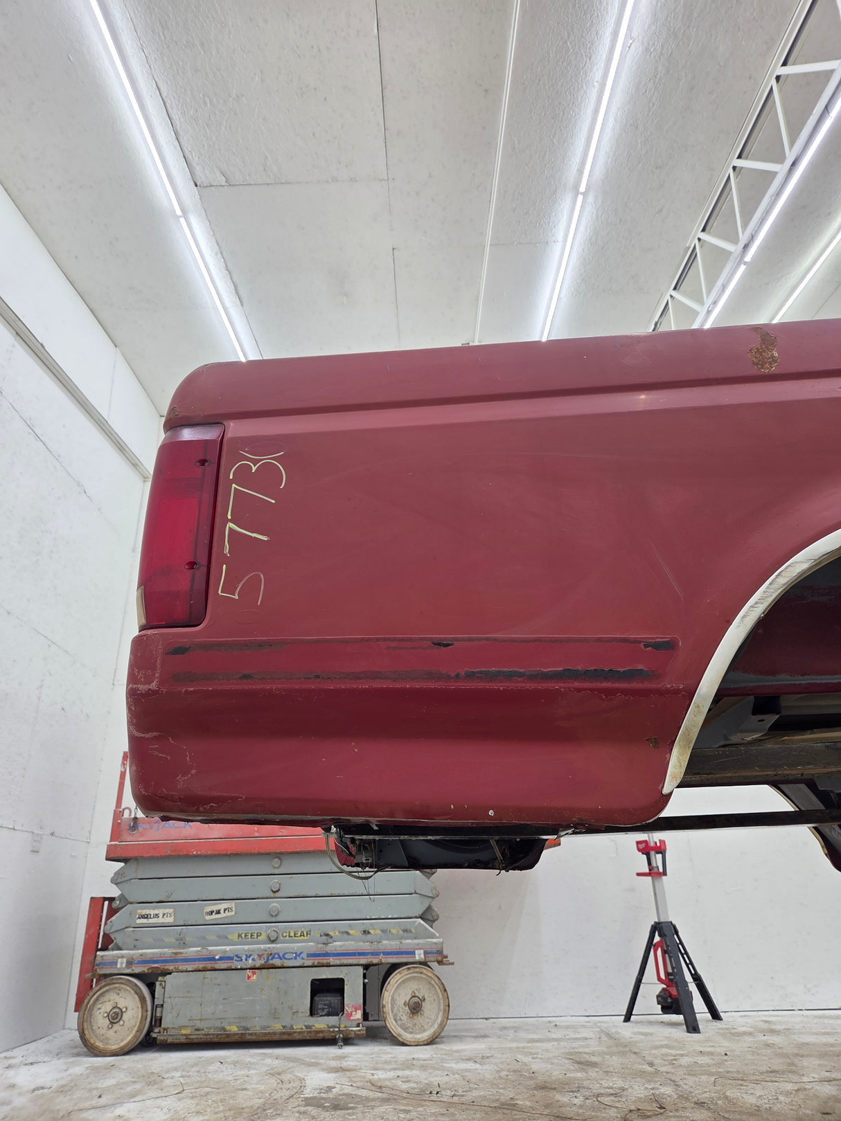 1987-1997 Ford F150 F250 F350 OBS 6' 9" Short Truck Bed