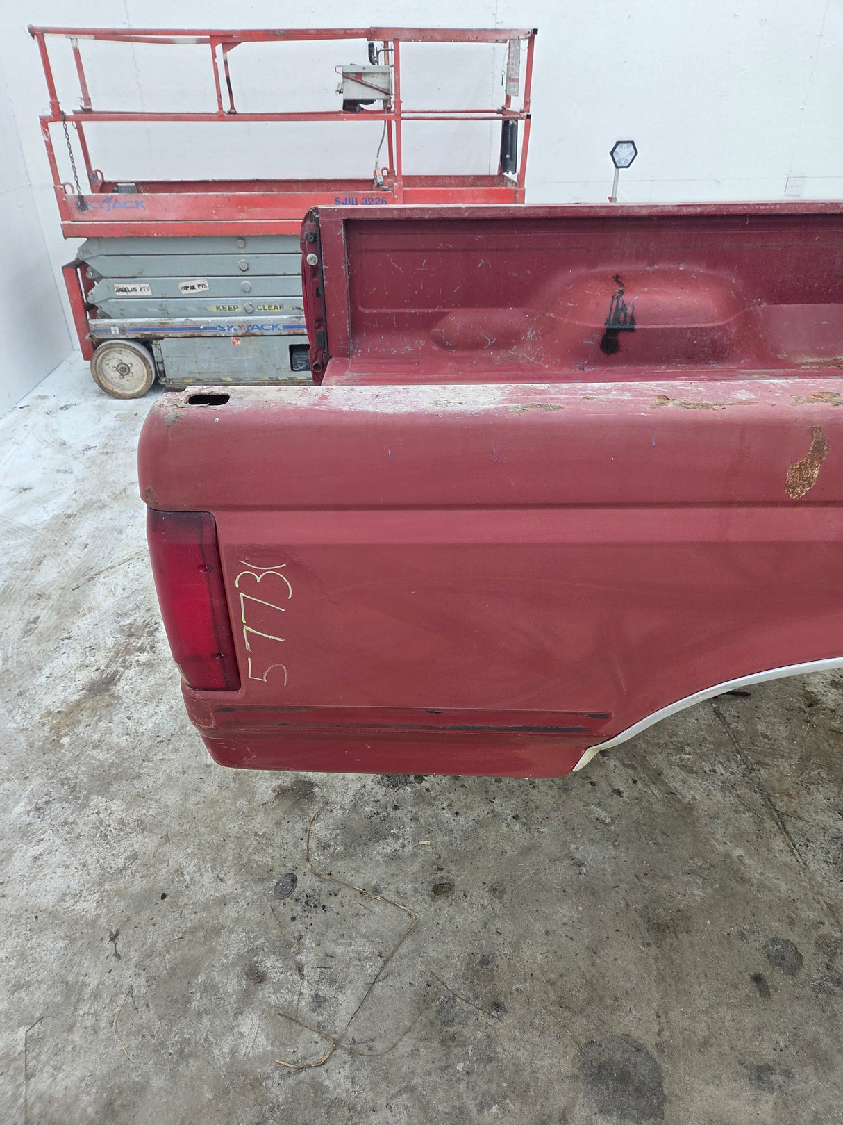 1987-1997 Ford F150 F250 F350 OBS 6' 9" Short Truck Bed