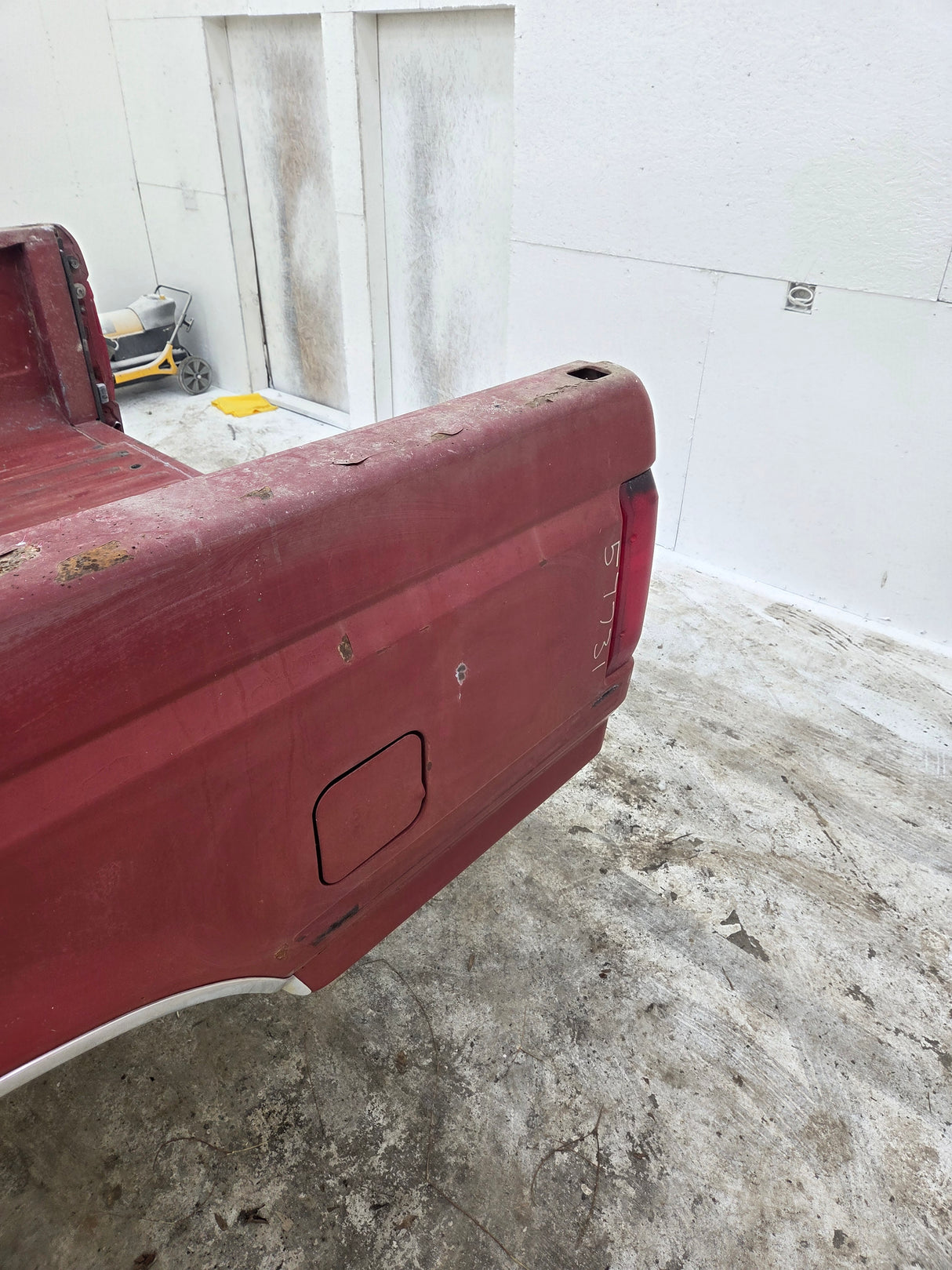1987-1997 Ford F150 F250 F350 OBS 6' 9" Short Truck Bed