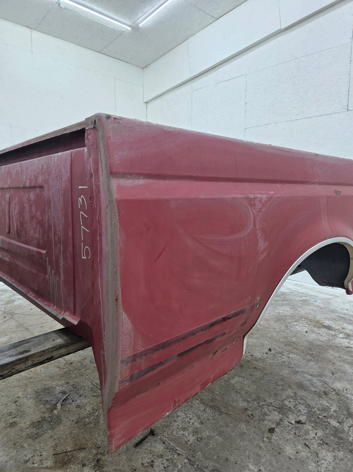 1987-1997 Ford F150 F250 F350 OBS 6' 9" Short Truck Bed