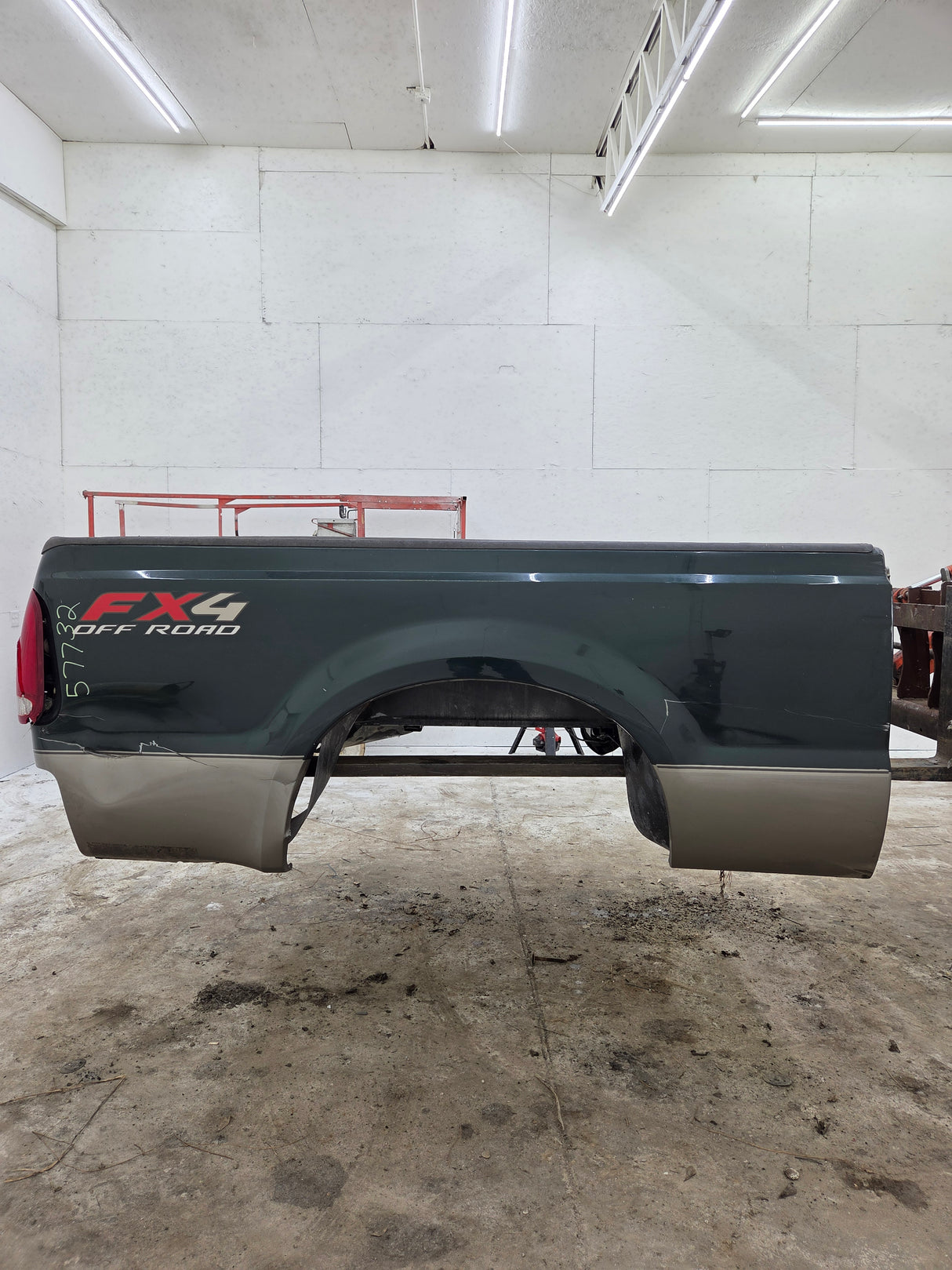 1999-2010 Ford Super Duty F250 F350 6' 9" Short Truck Bed