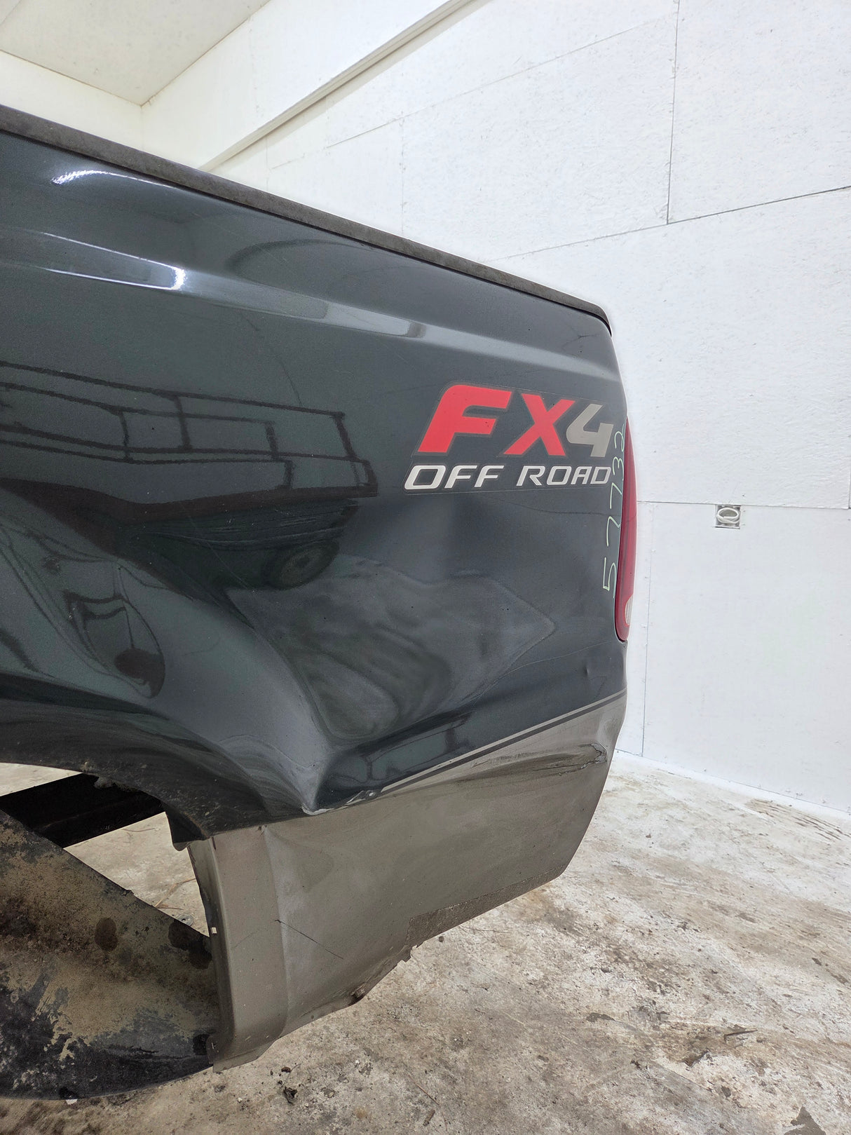 1999-2010 Ford Super Duty F250 F350 6' 9" Short Truck Bed