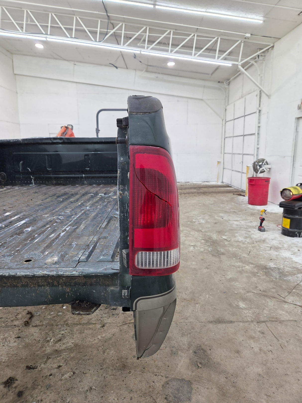 1999-2010 Ford Super Duty F250 F350 6' 9" Short Truck Bed