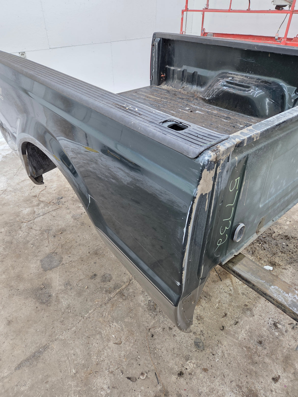 1999-2010 Ford Super Duty F250 F350 6' 9" Short Truck Bed