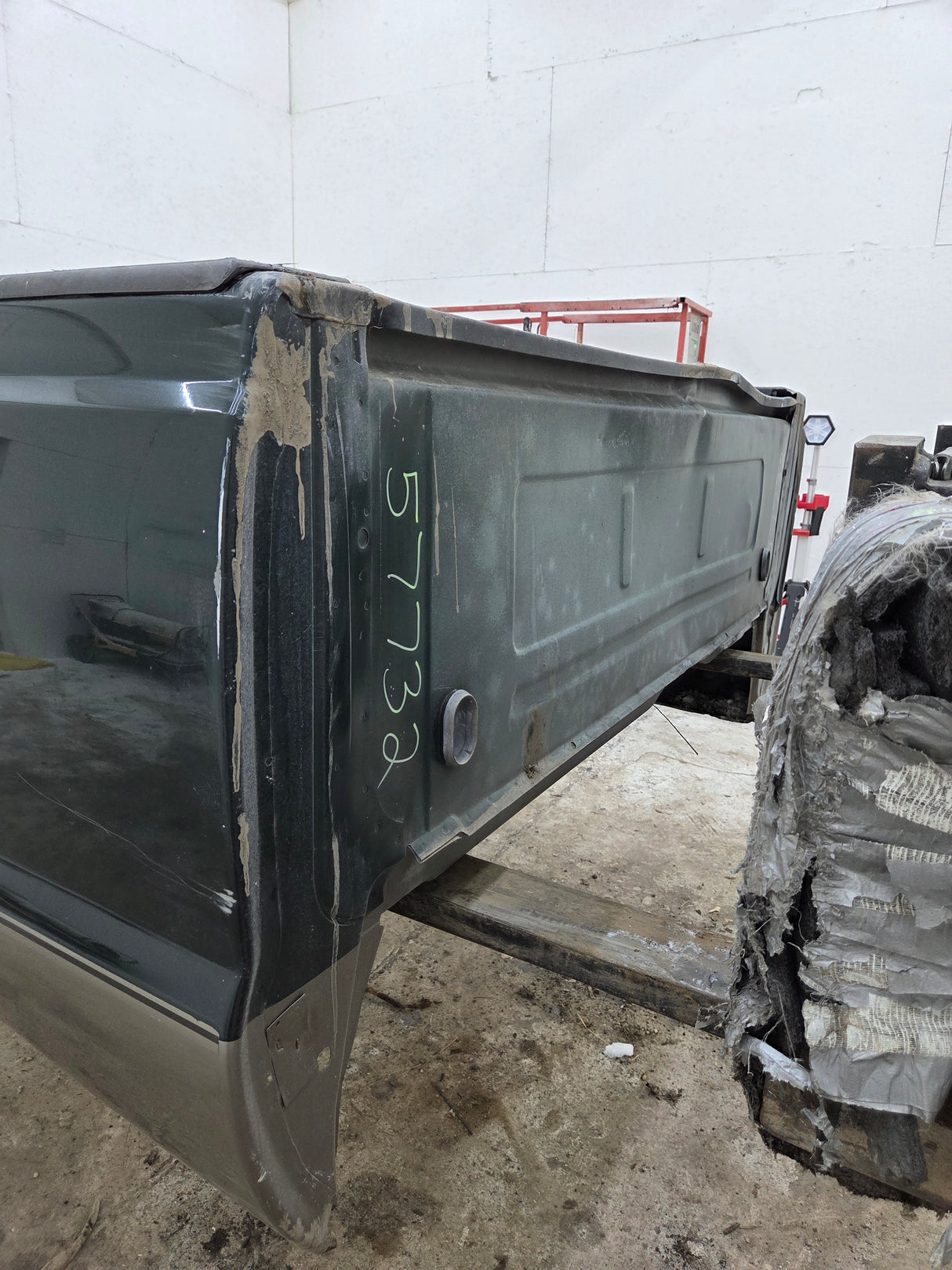 1999-2010 Ford Super Duty F250 F350 6' 9" Short Truck Bed